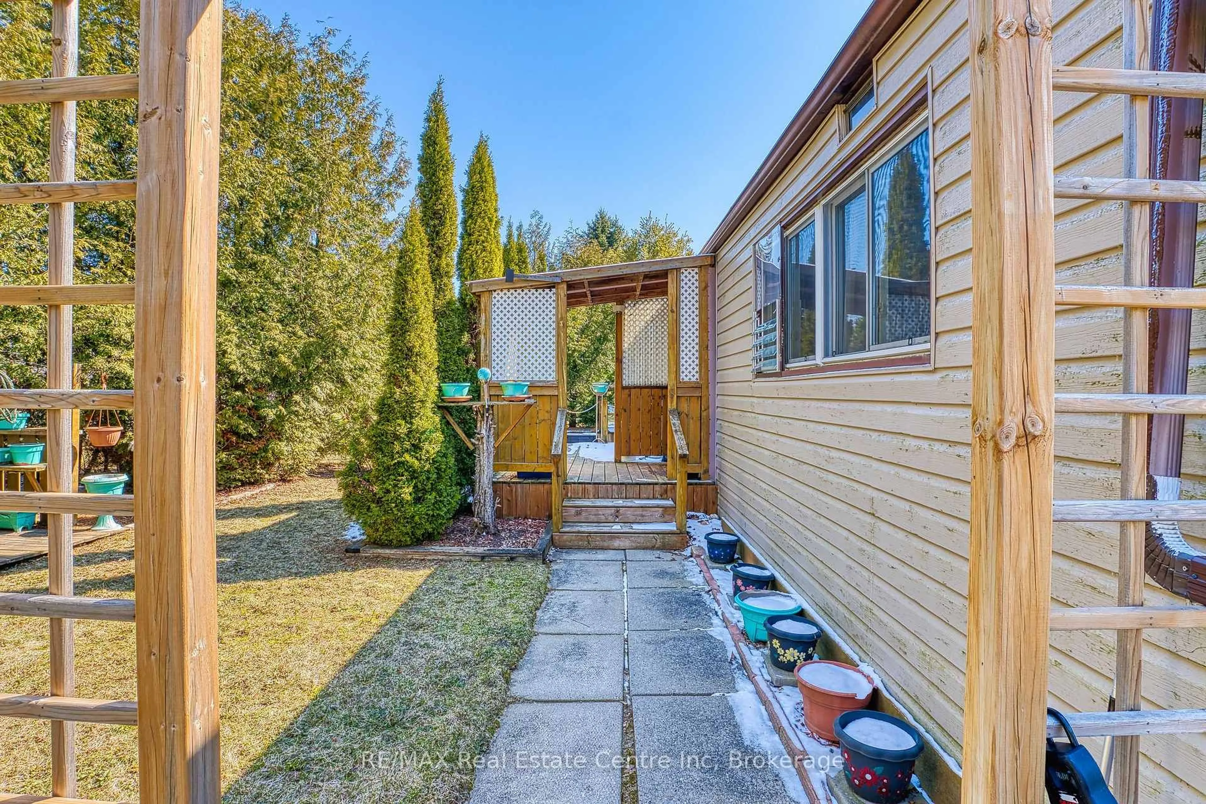 Patio, street for 54 First Ave, Wellington North Ontario N0G 1A0