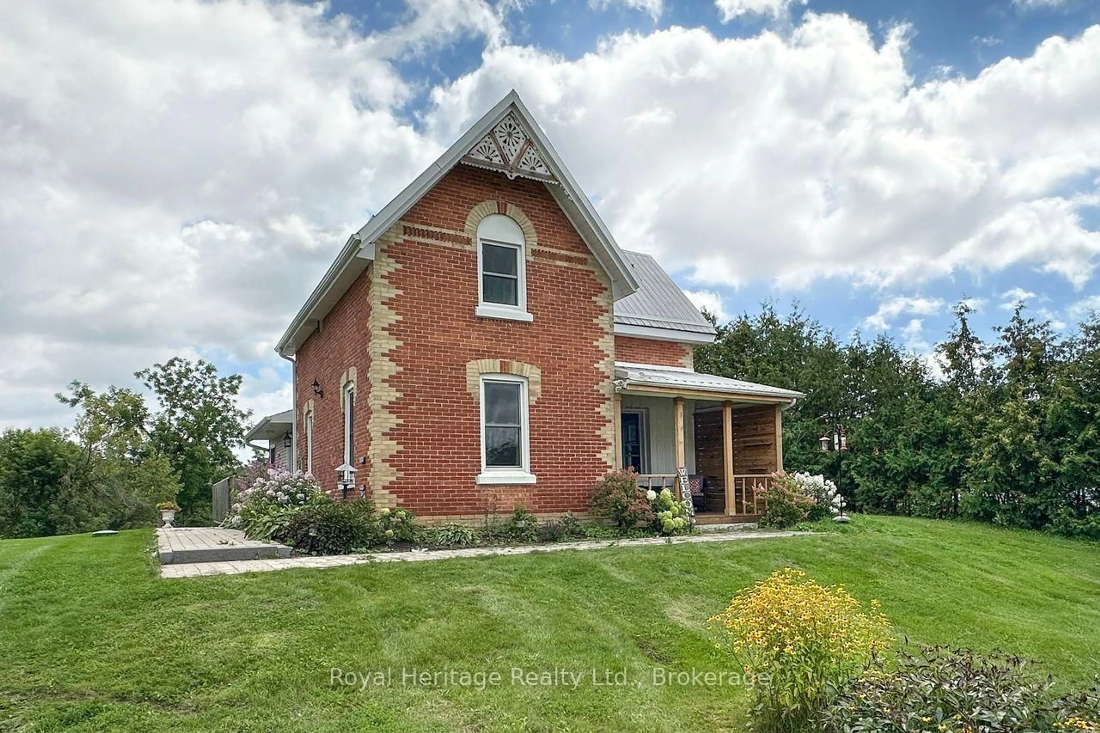 Home with brick exterior material, building for 49 King St, Kawartha Lakes Ontario K0M 2T0