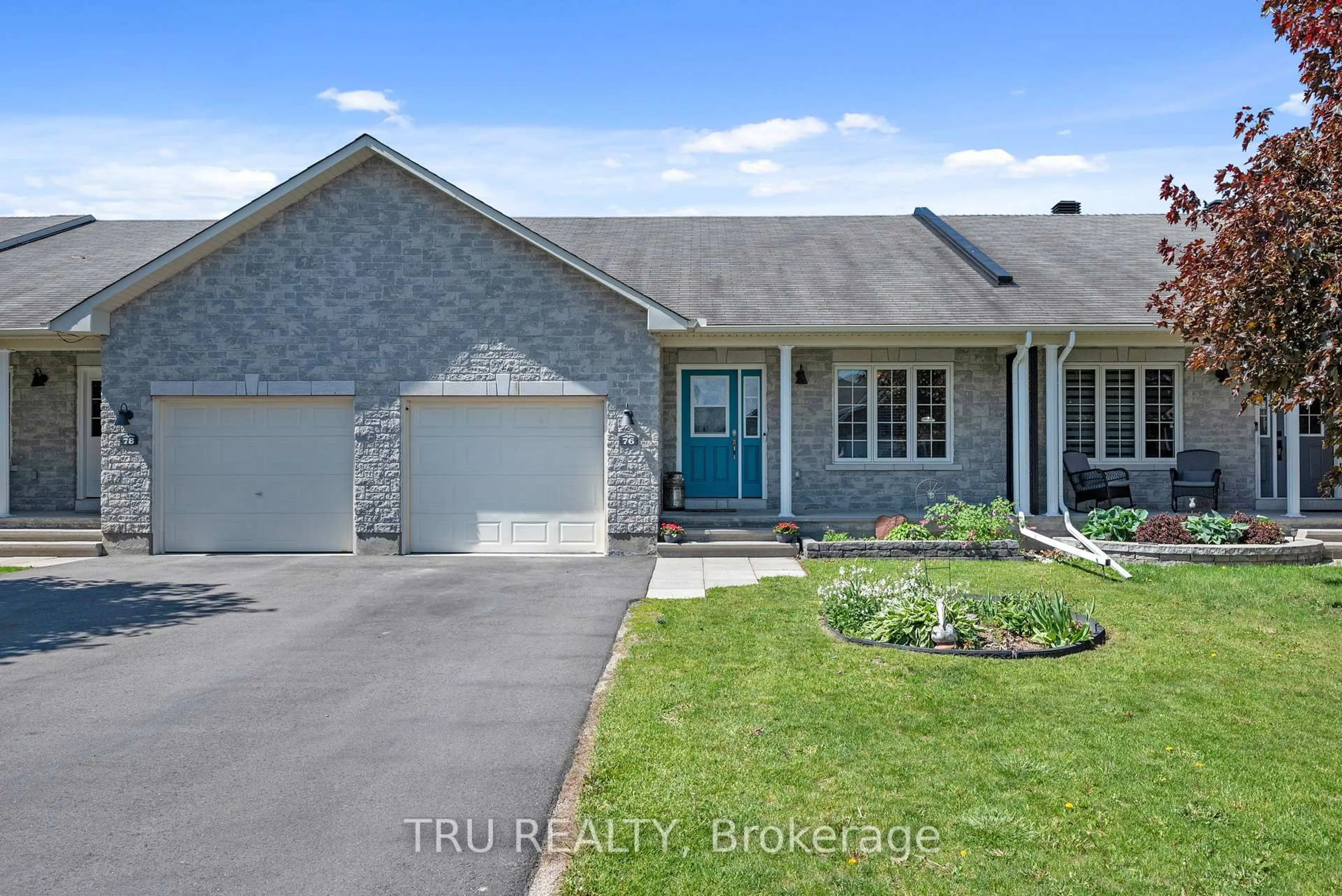 A pic from outside/outdoor area/front of a property/back of a property/a pic from drone, street for 76 Johanna St, Almonte Ontario K0A 1A0