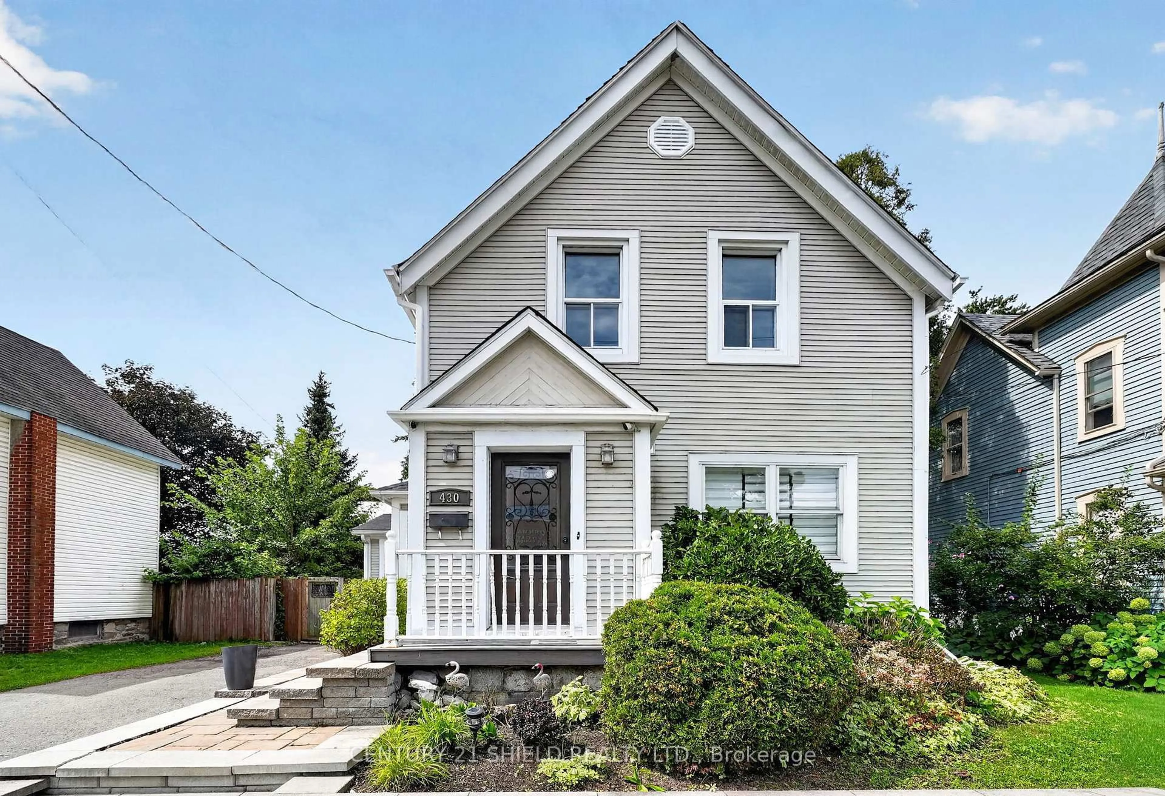 Home with vinyl exterior material, street for 430 Sydney St, Cornwall Ontario K6H 3H8