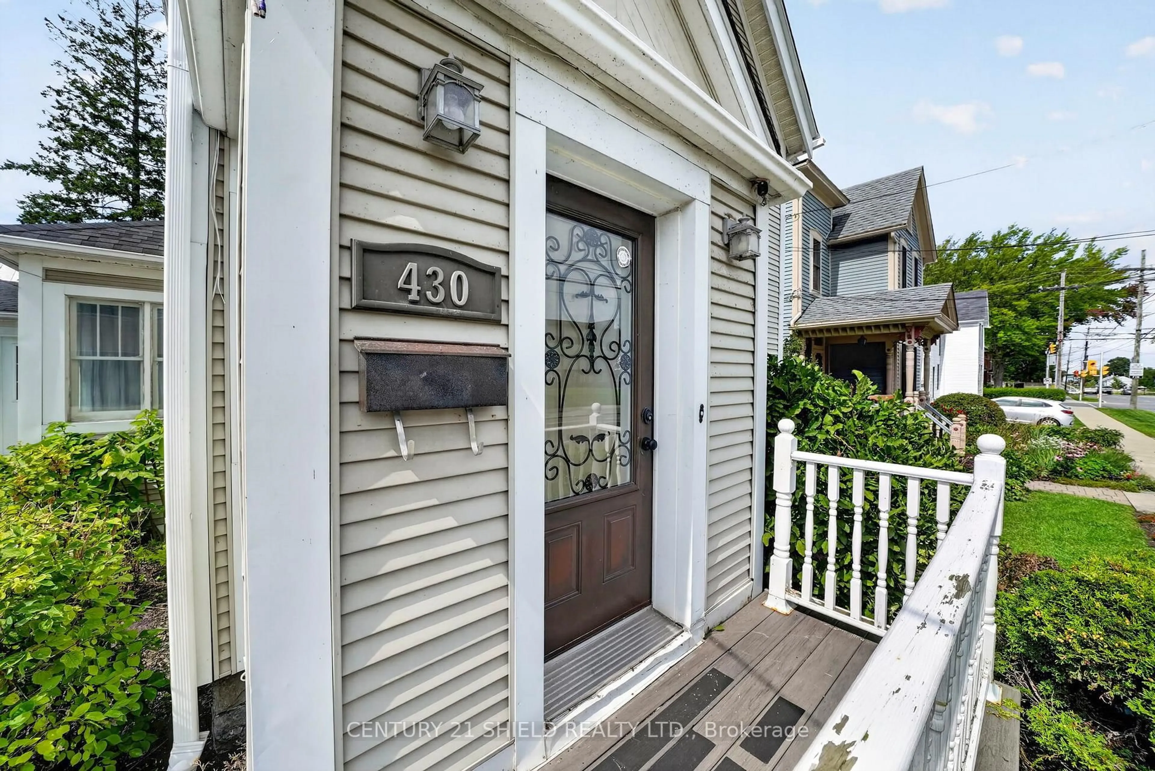 Unknown for 430 Sydney St, Cornwall Ontario K6H 3H8