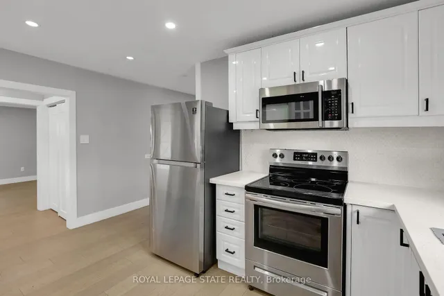 6 Lincoln Ave, Grimsby 2