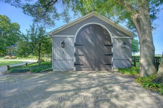2596 Alps Rd, North Dumfries 2