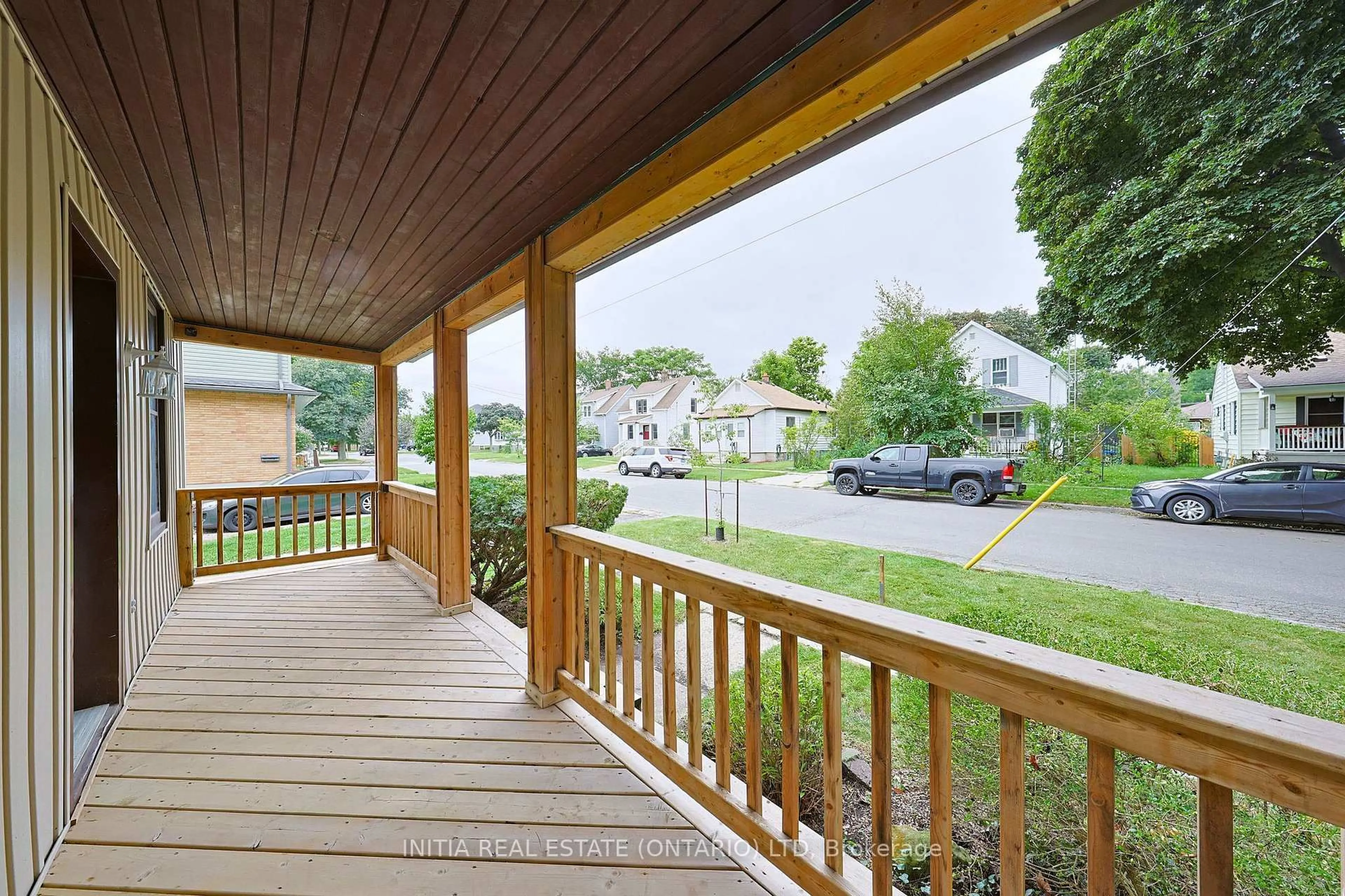 Patio, street for 221 Bright St, Sarnia Ontario N7T 4E9
