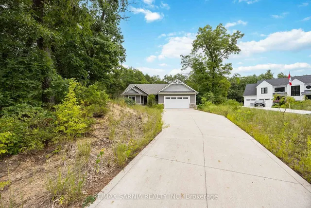 9934 Nipigon St, Lambton Shores 2