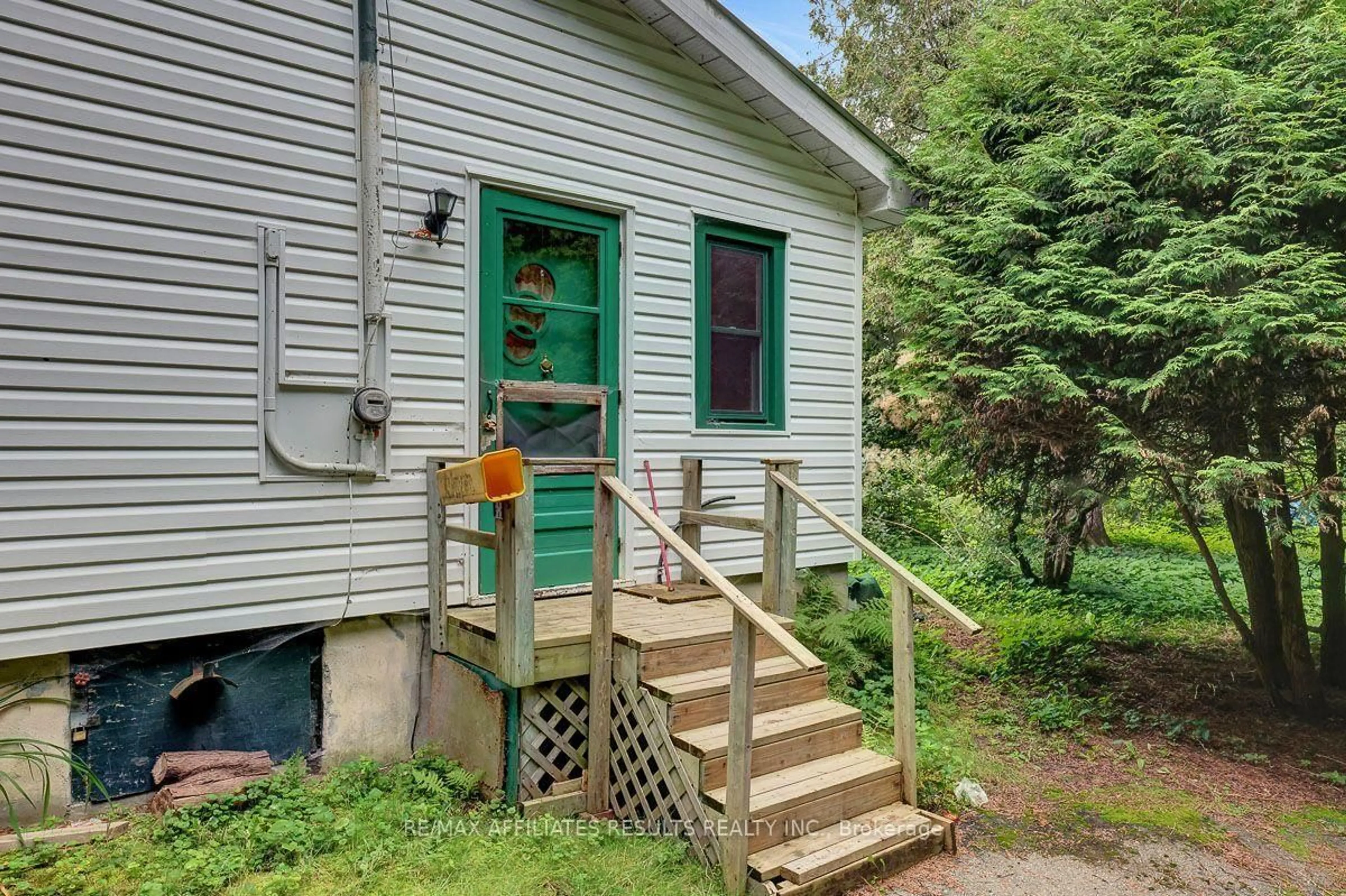 Patio, street for 3326 Leroy St, Osgoode Ontario K0A 2W0