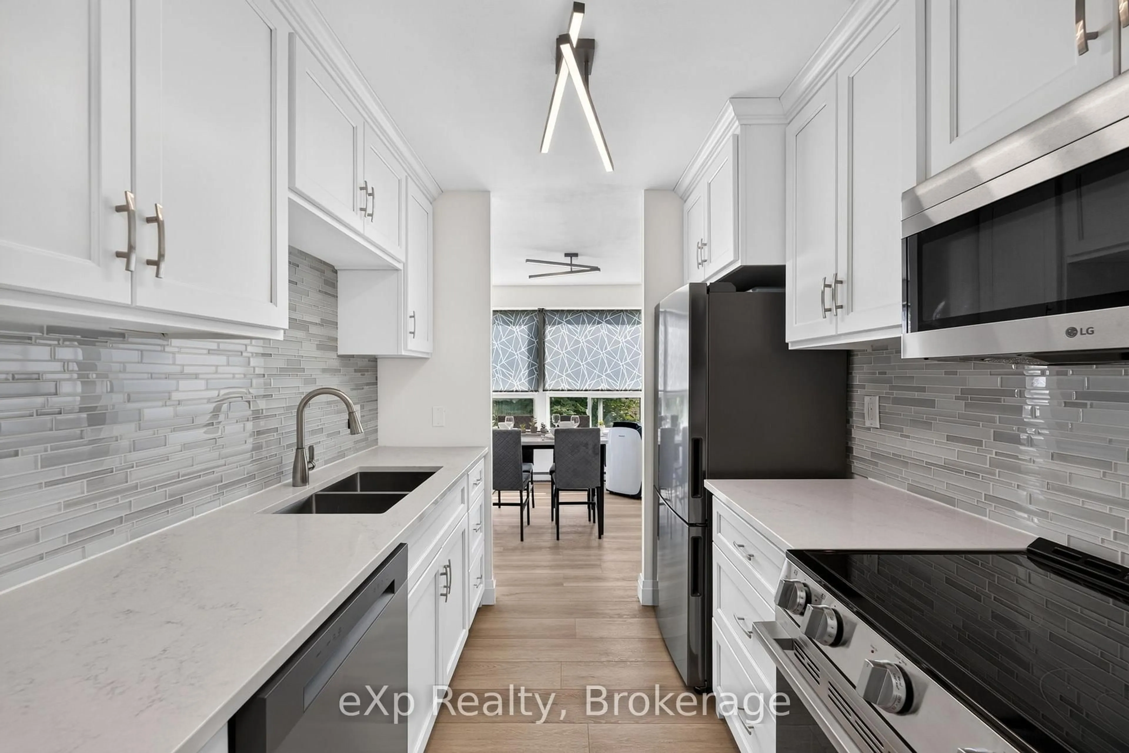 Unknown for 1447 Huron St #220, London East Ontario N5V 2E6