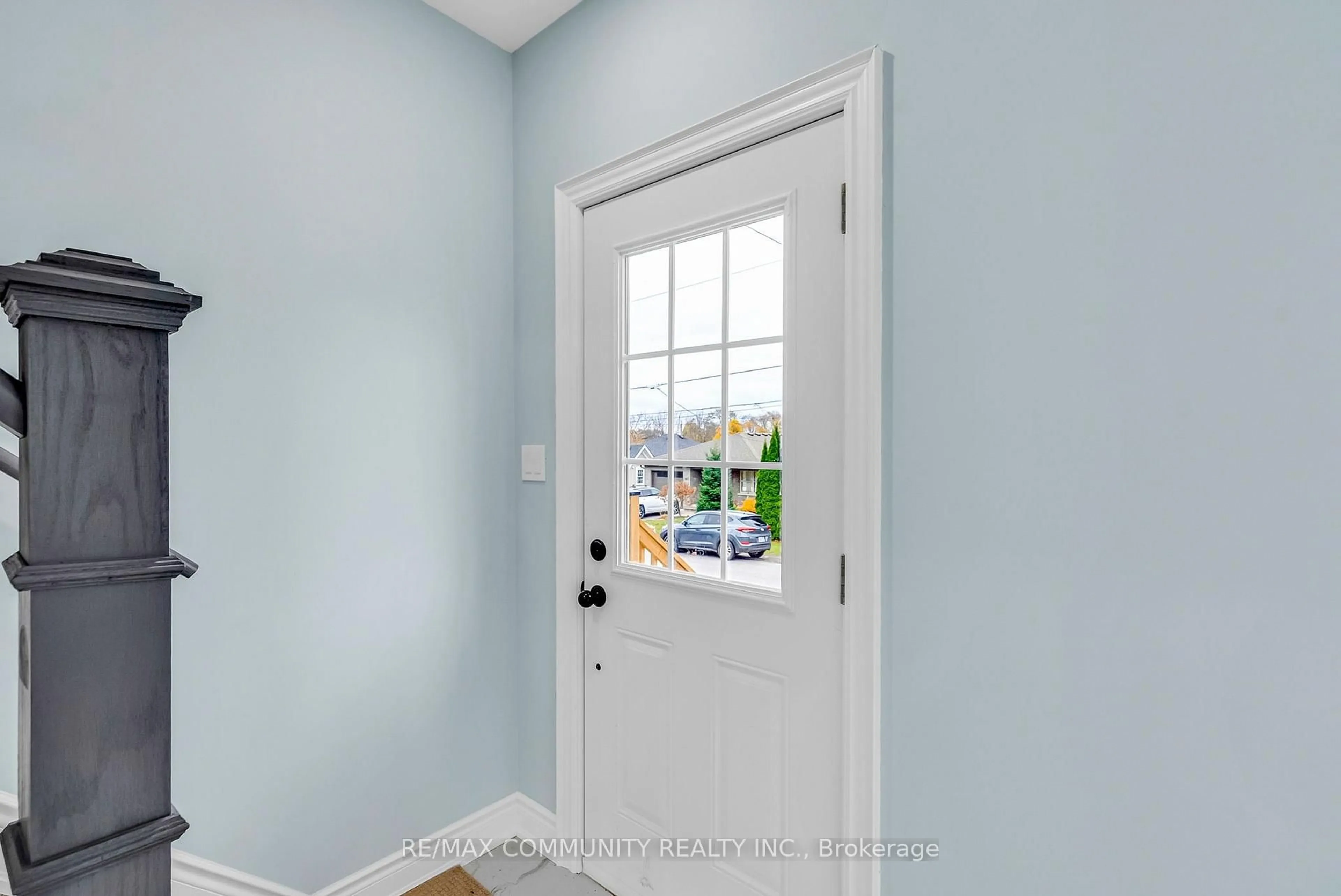 Indoor entryway for 172 Bruton St, Port Hope Ontario L1A 1V7
