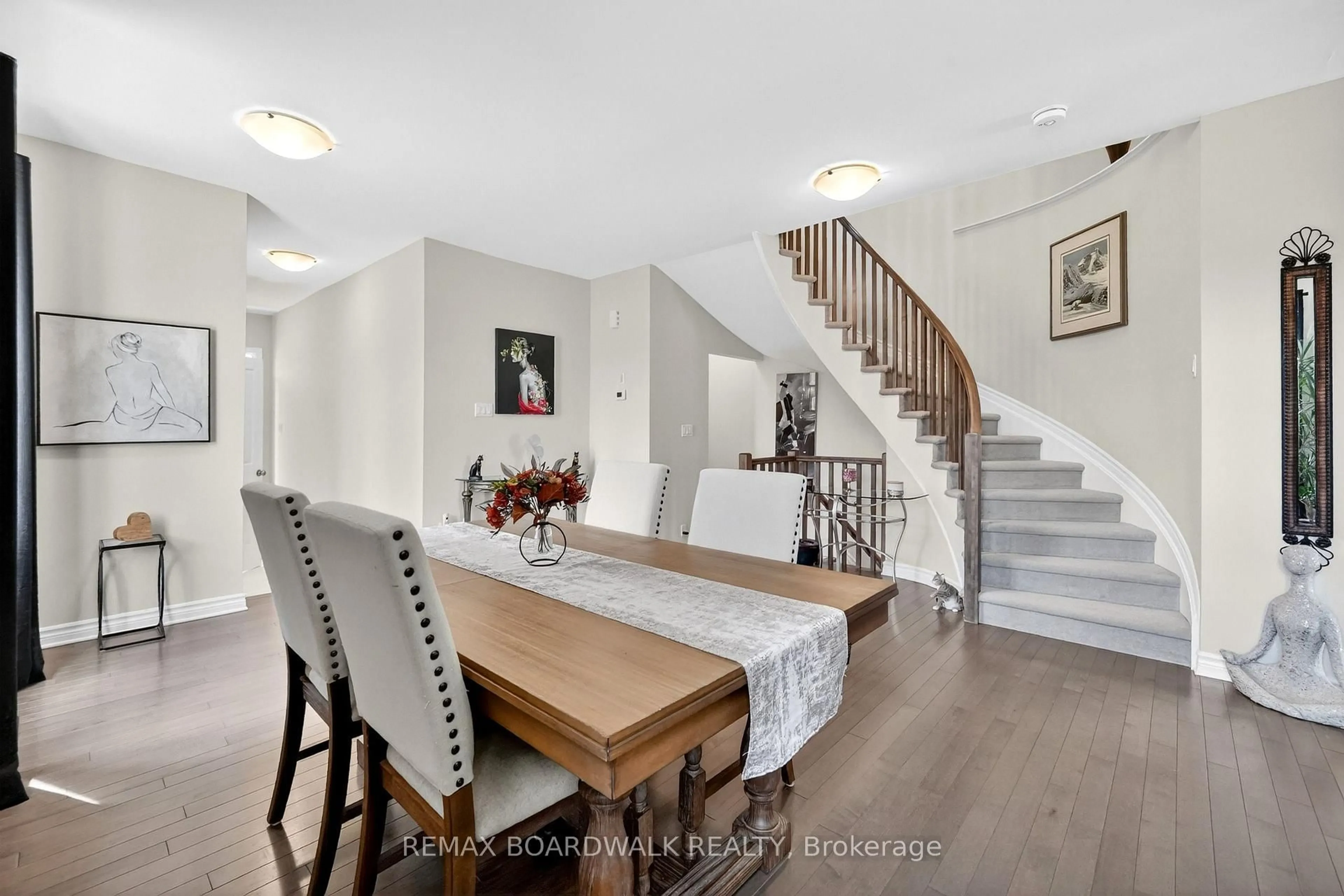 Dining room, unknown for 2 Duncanville St, Russell Ontario K4R 1E5