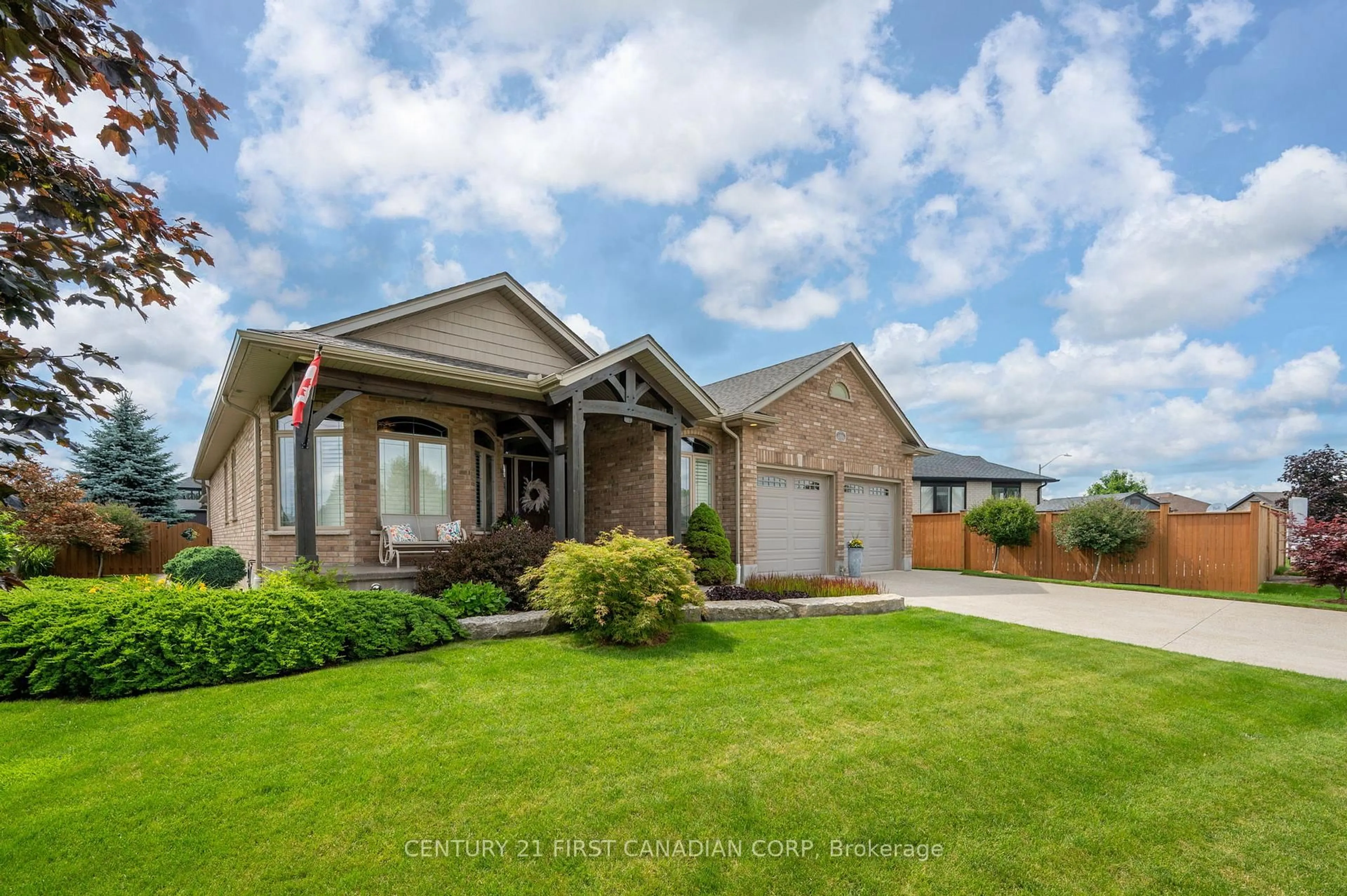 Home with brick exterior material, street for 286 Dufferin St, Central Elgin Ontario N0L 1B0