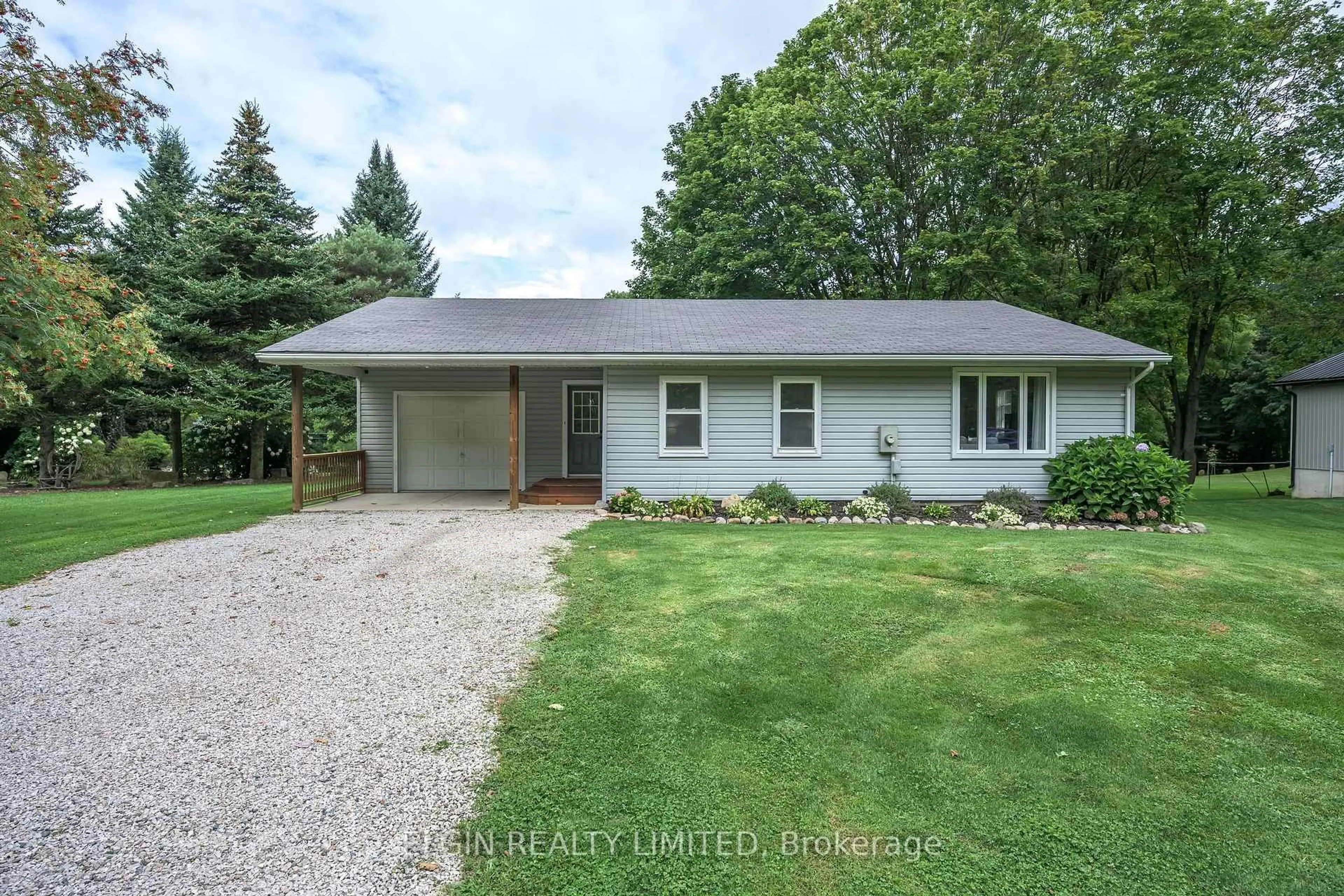 Unknown for 37388 LAKE Line, Southwold Ontario N5L 1J1