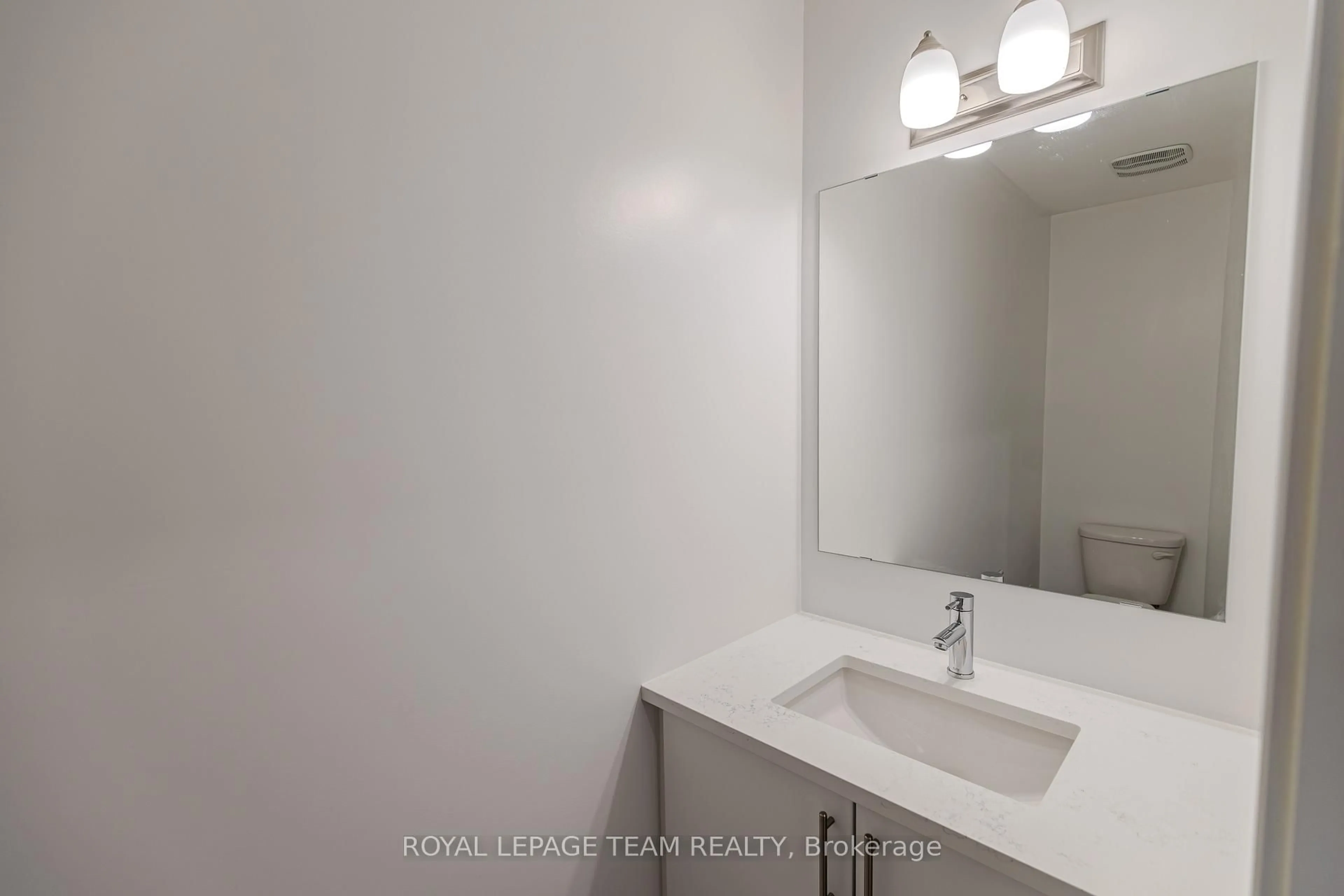 Standard bathroom, ceramic/tile floor for 867 Anciano Cres, Stittsville Ontario K2S 2R8