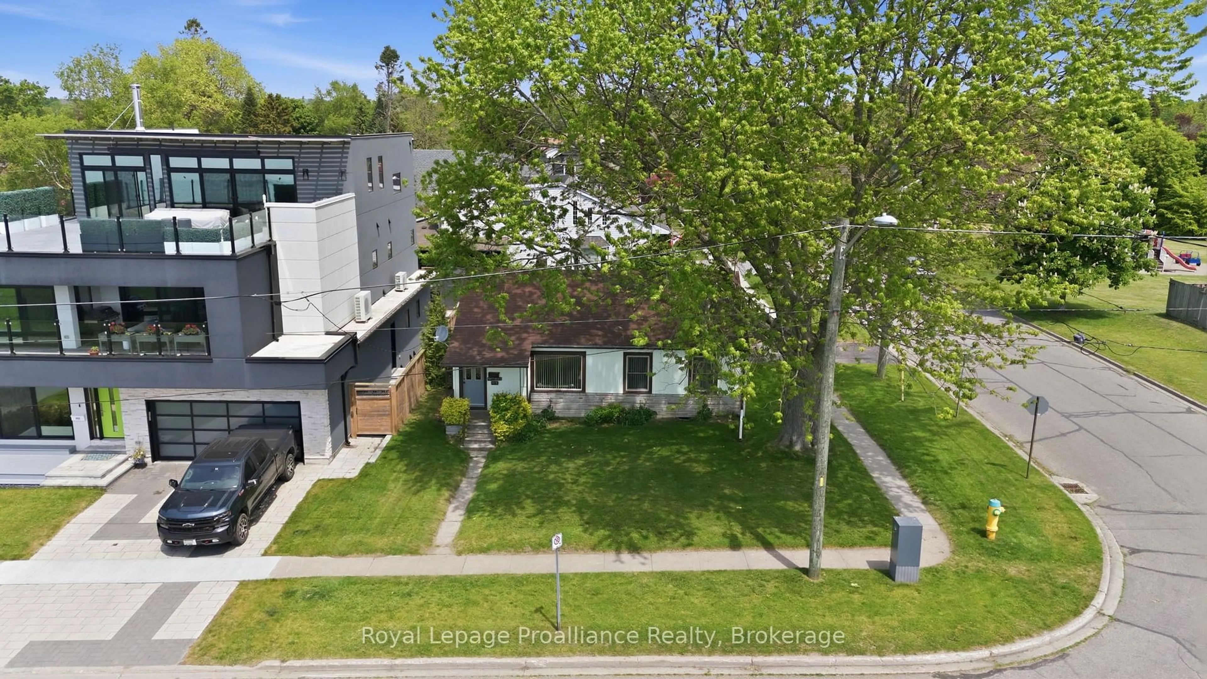 A pic from outside/outdoor area/front of a property/back of a property/a pic from drone, street for 478 Monk St, Cobourg Ontario K9A 2T1