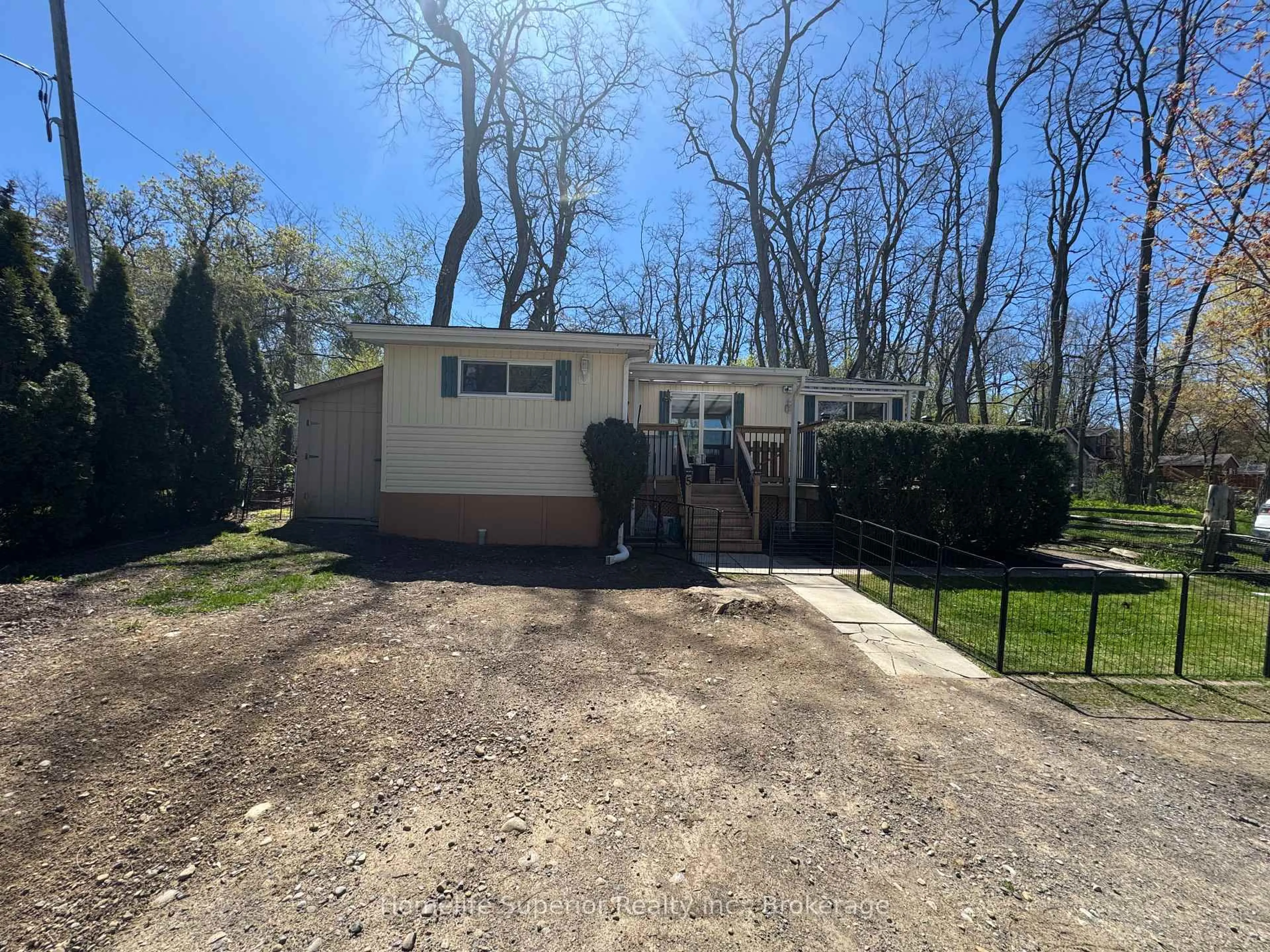 Shed for 485-5139 Halstead Beach Rd #5, Hamilton Township Ontario K0L 1E0