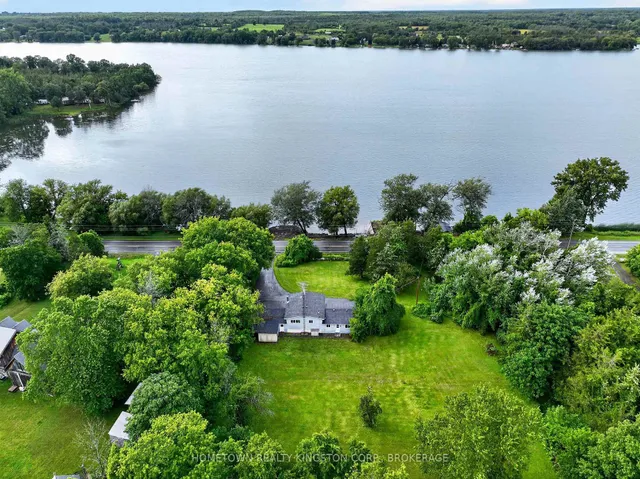 1024 South Shore Rd, Napanee 2