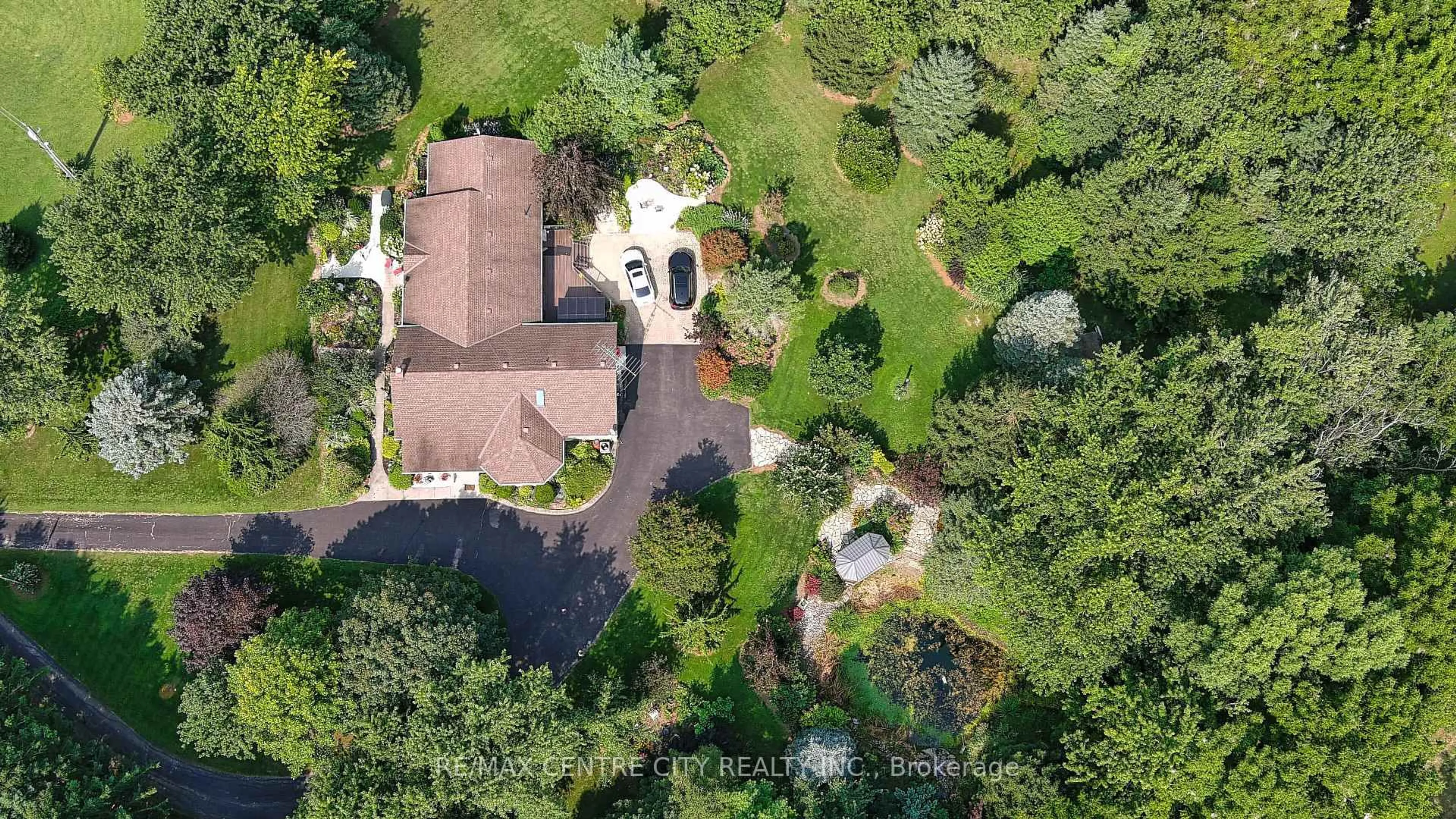 A pic from outside/outdoor area/front of a property/back of a property/a pic from drone, unknown for 8982 Yarmouth Centre Rd, Central Elgin Ontario N5P 3S6