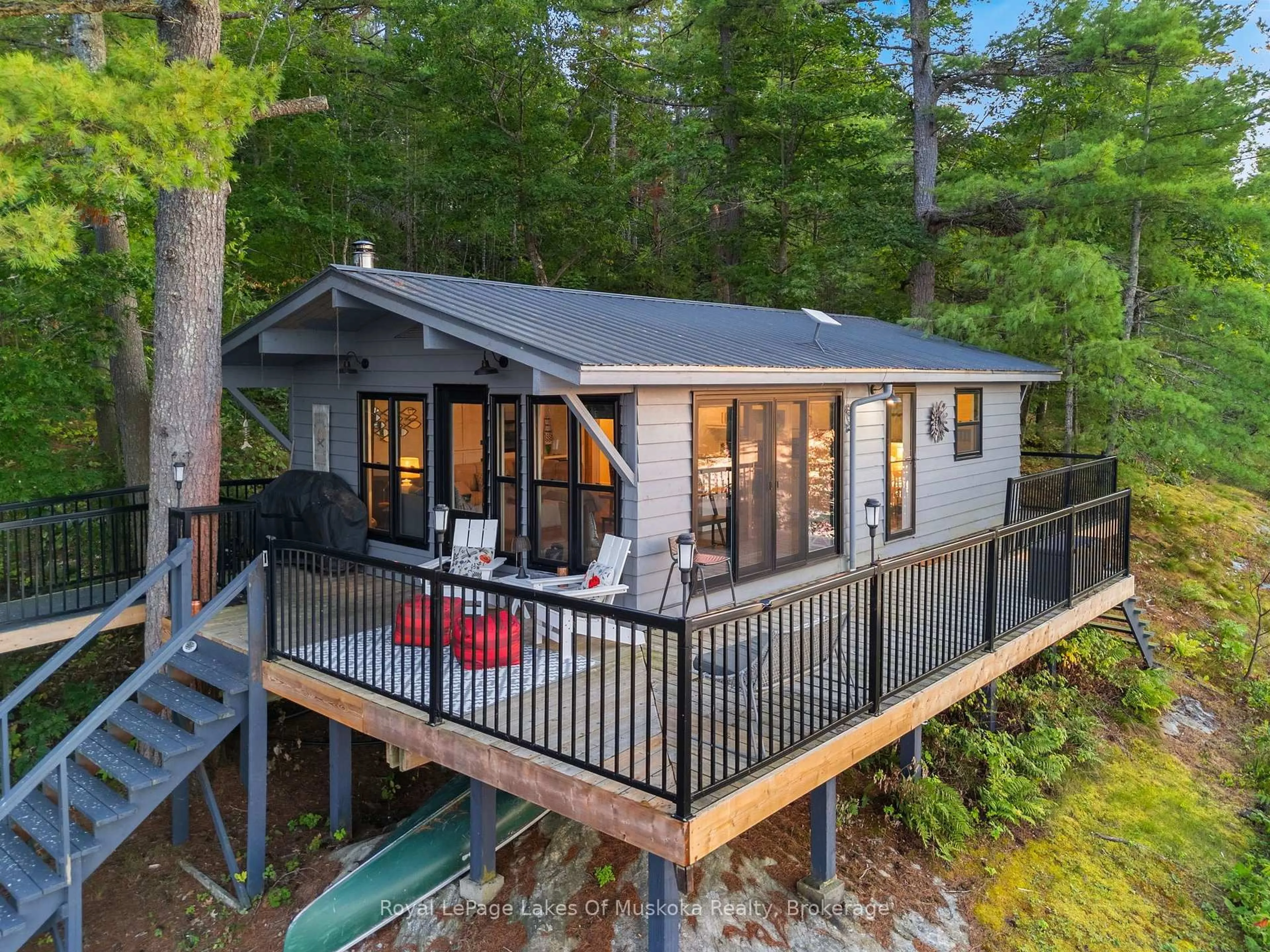 A pic from outside/outdoor area/front of a property/back of a property/a pic from drone, unknown for 3102 Twelve Mile Bay Rd, Georgian Bay Ontario P0C 1H0