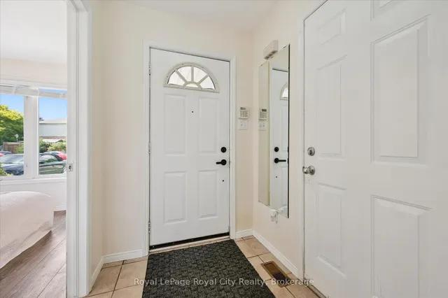 73 Waxwing Cres, Guelph 3