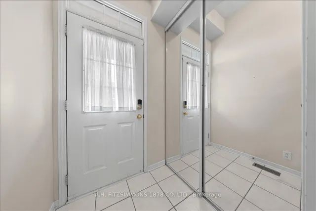7 Bellflower Private, Ottawa 2