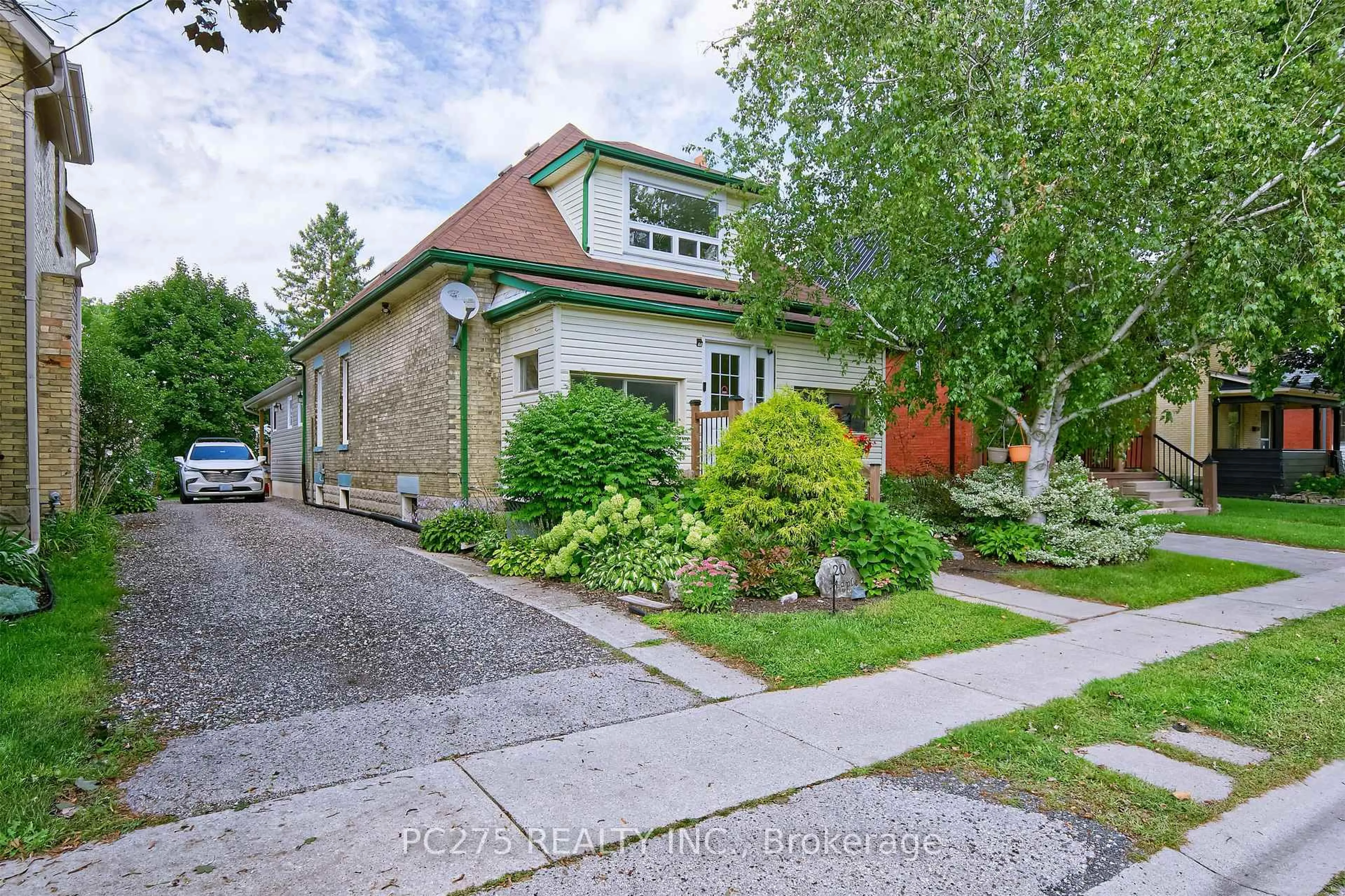 Unknown for 20 Maple St, St. Thomas Ontario N5R 1Y9