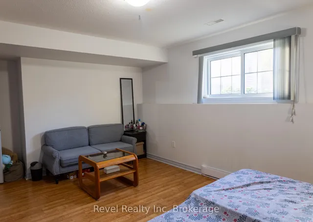 156 Greenwood Ave, North Bay 2