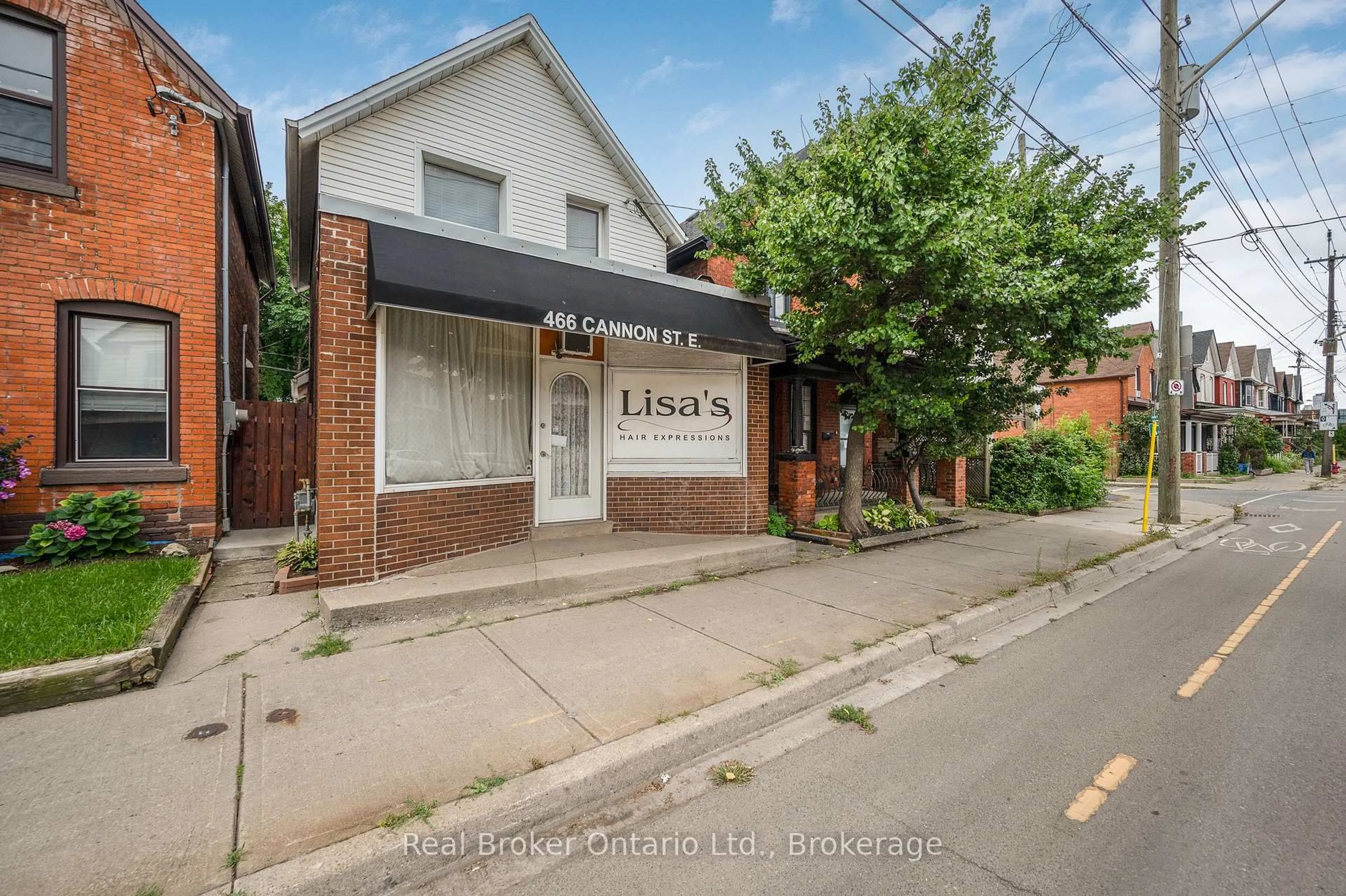 Home with brick exterior material, street for 466 Cannon St, Hamilton Ontario L8L 2E2