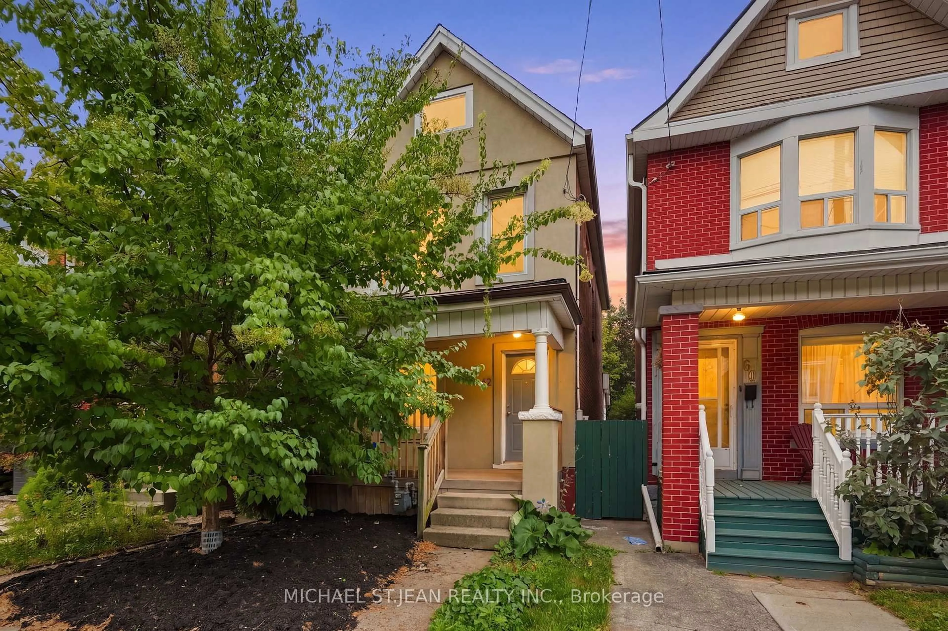 Unknown for 62 Cedar Ave, Hamilton Ontario L8M 3A8