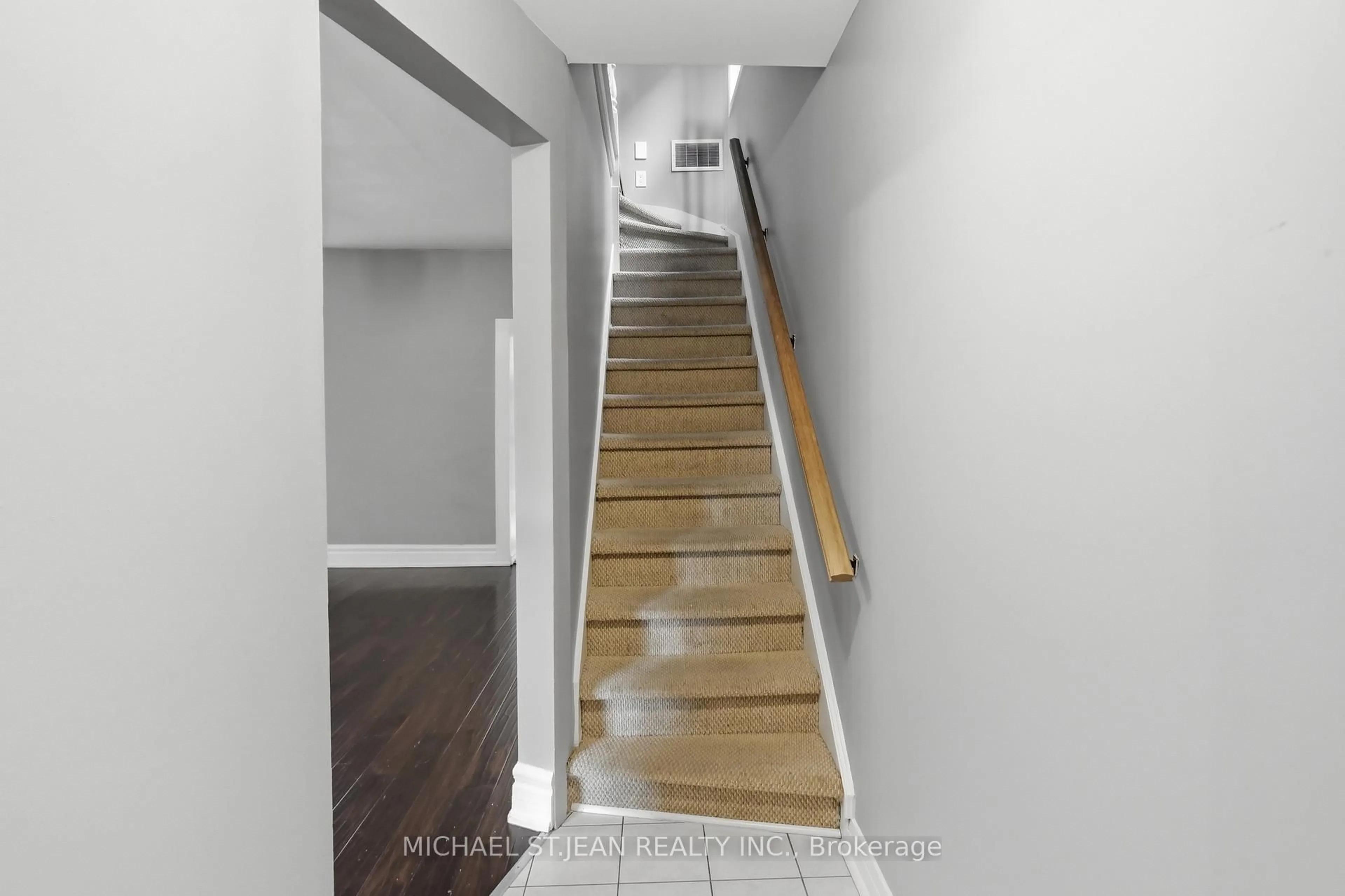 Stairs for 62 Cedar Ave, Hamilton Ontario L8M 3A8