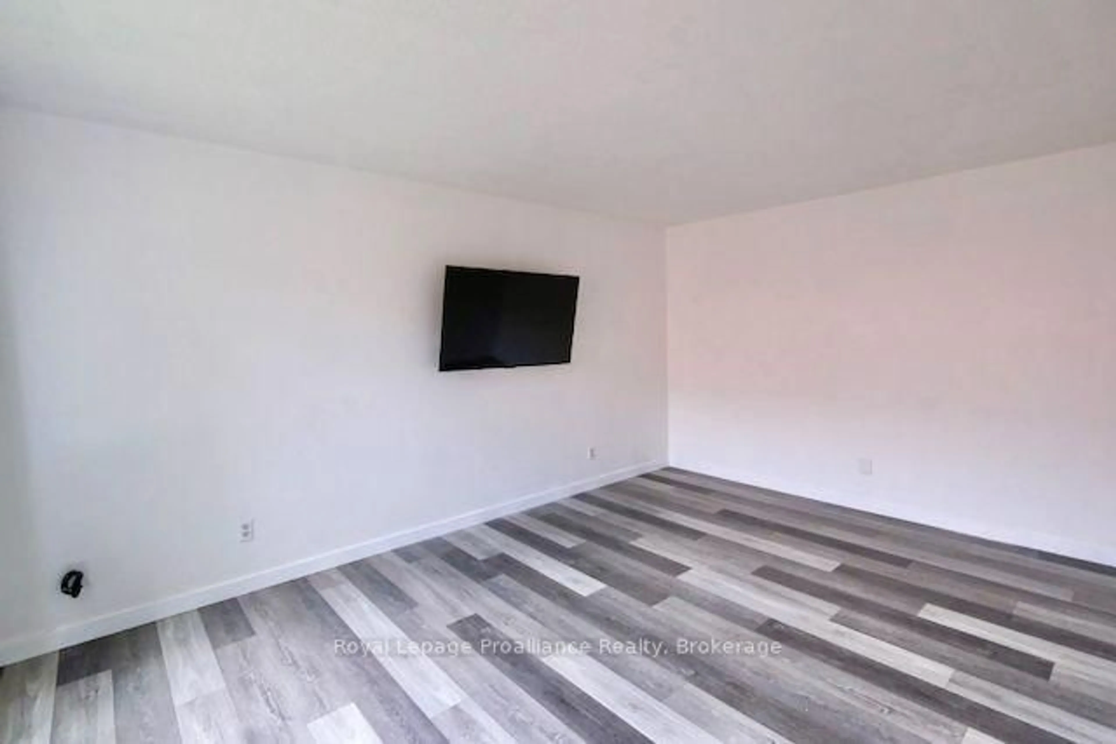 A pic of a room for 19 Tracey Park Dr #35, Belleville Ontario K8P 4R4