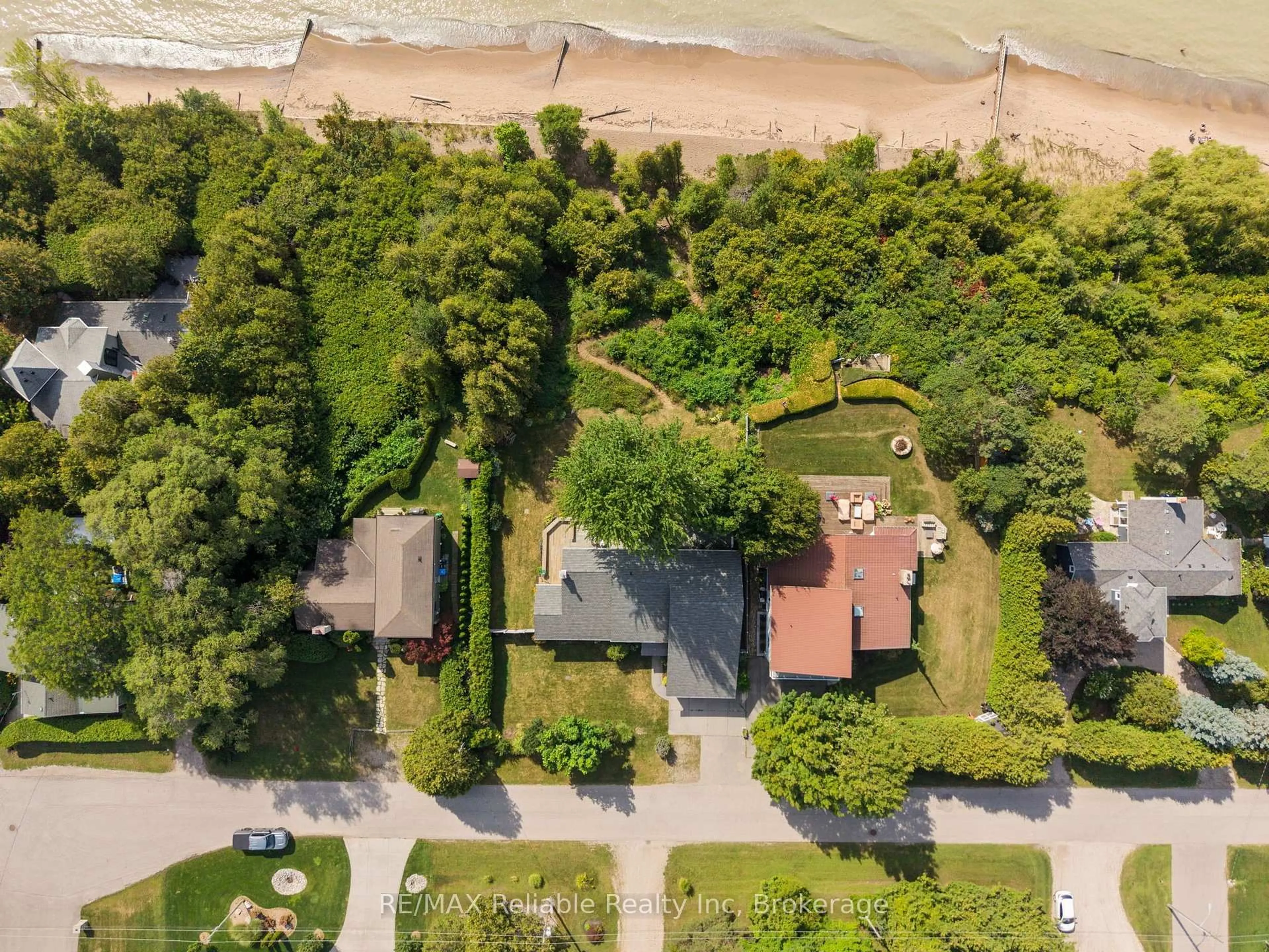 A pic from outside/outdoor area/front of a property/back of a property/a pic from drone, street for 113 Tuyll St, Bluewater Ontario N0M 1G0