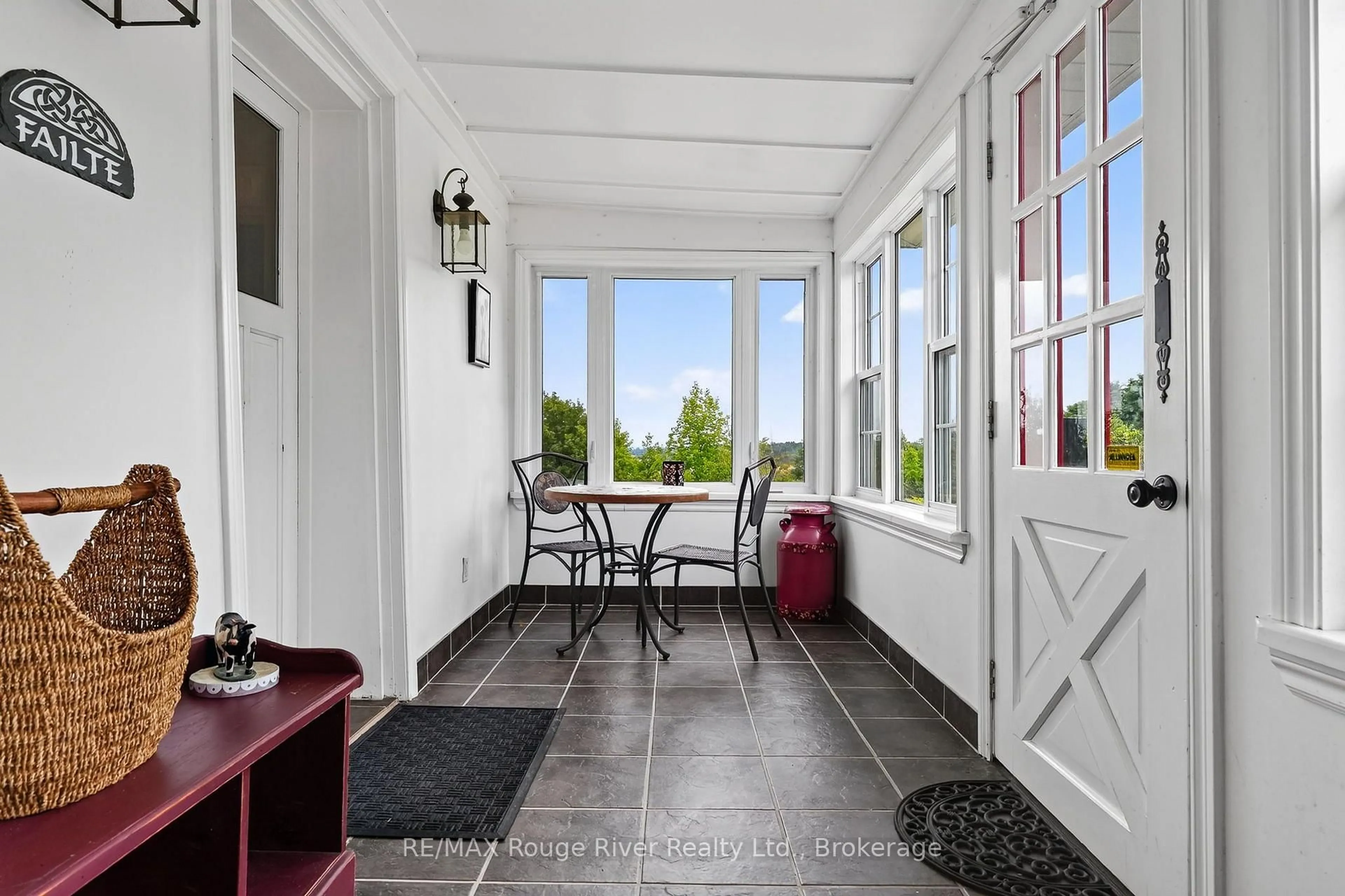 Indoor entryway for 101 Hardy Lane, Cramahe Ontario K0K 1M0
