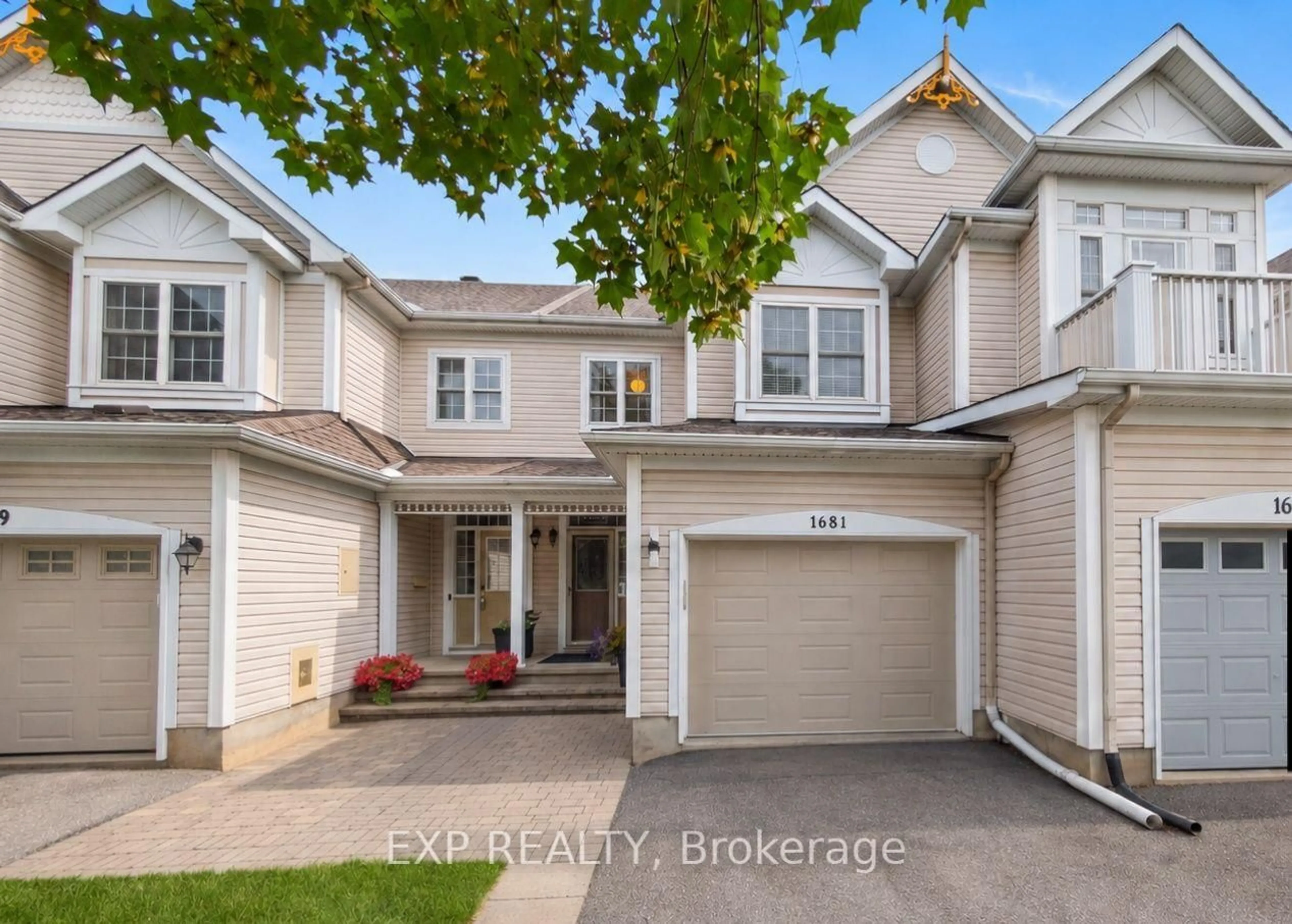 A pic from outside/outdoor area/front of a property/back of a property/a pic from drone, street for 1681 Trenholm Lane, Ottawa Ontario K4A 4B4