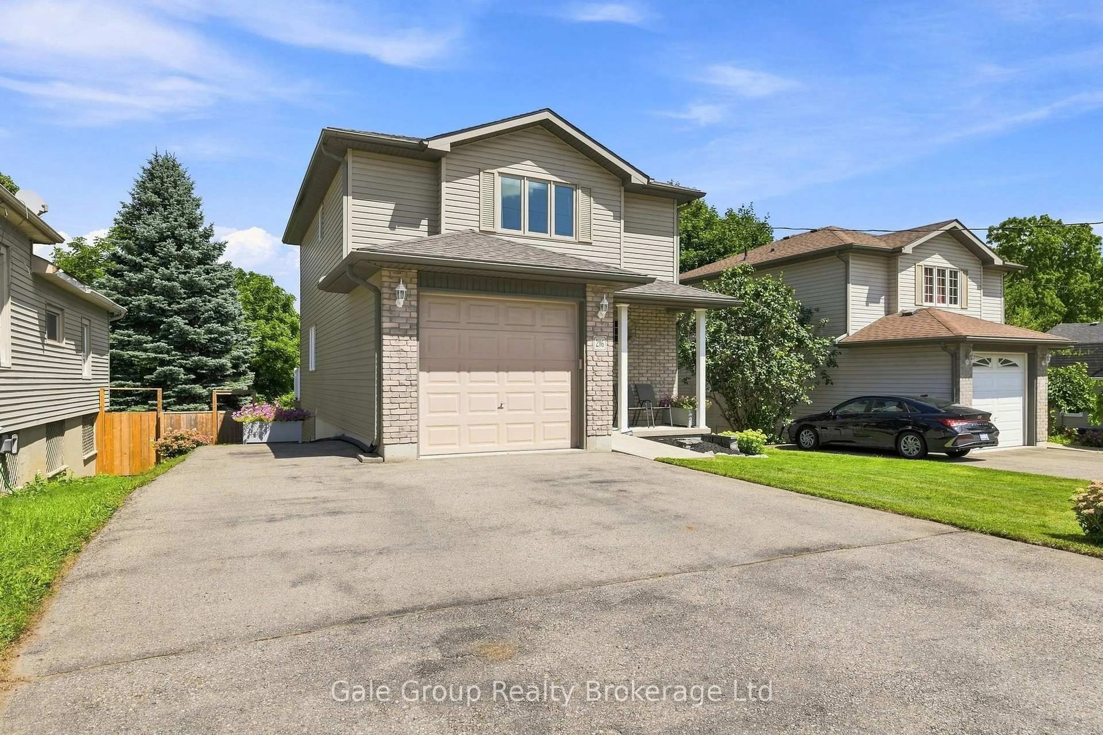 Unknown for 216 Thames St, Ingersoll Ontario N5C 3E4