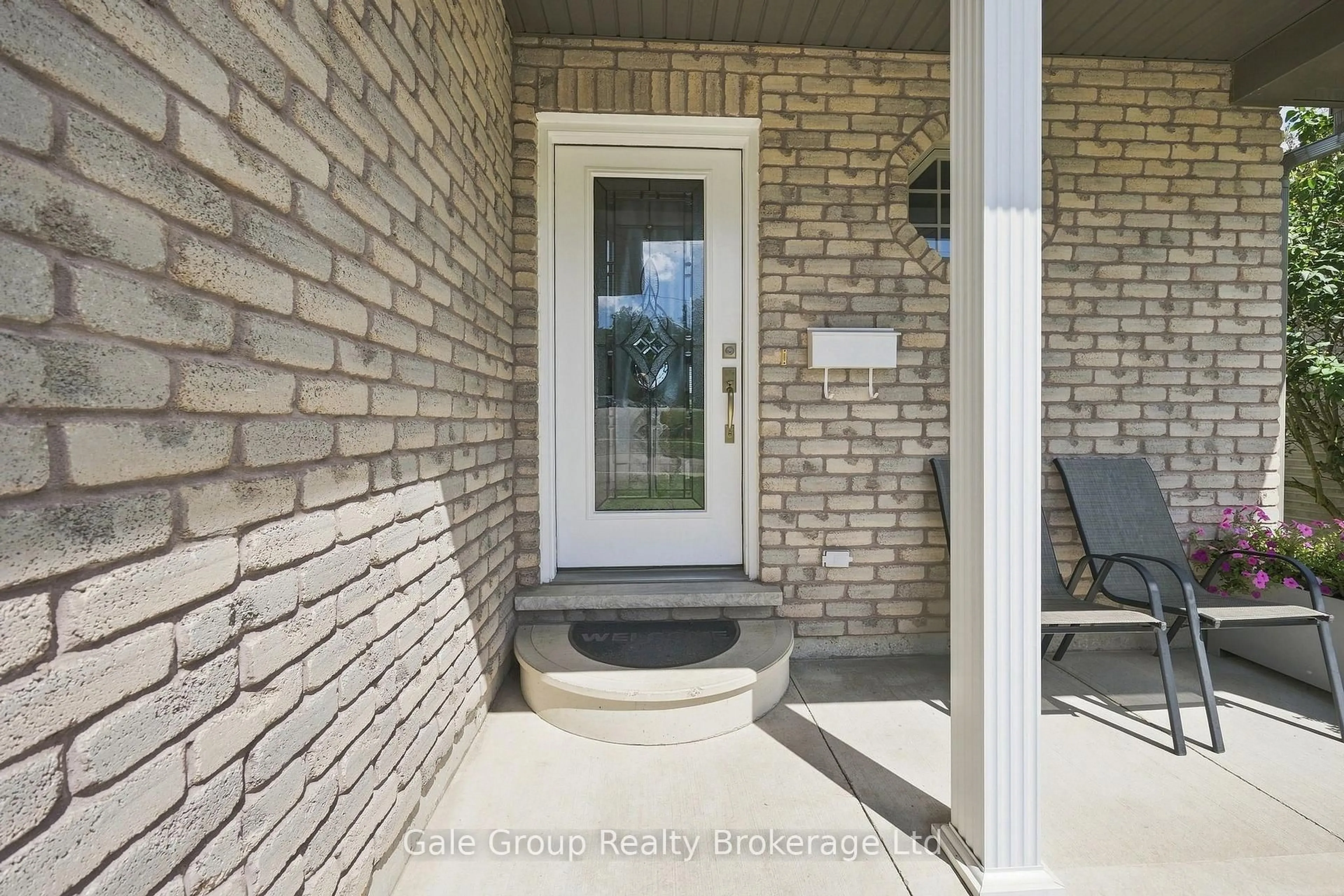 Home with brick exterior material, street for 216 Thames St, Ingersoll Ontario N5C 3E4