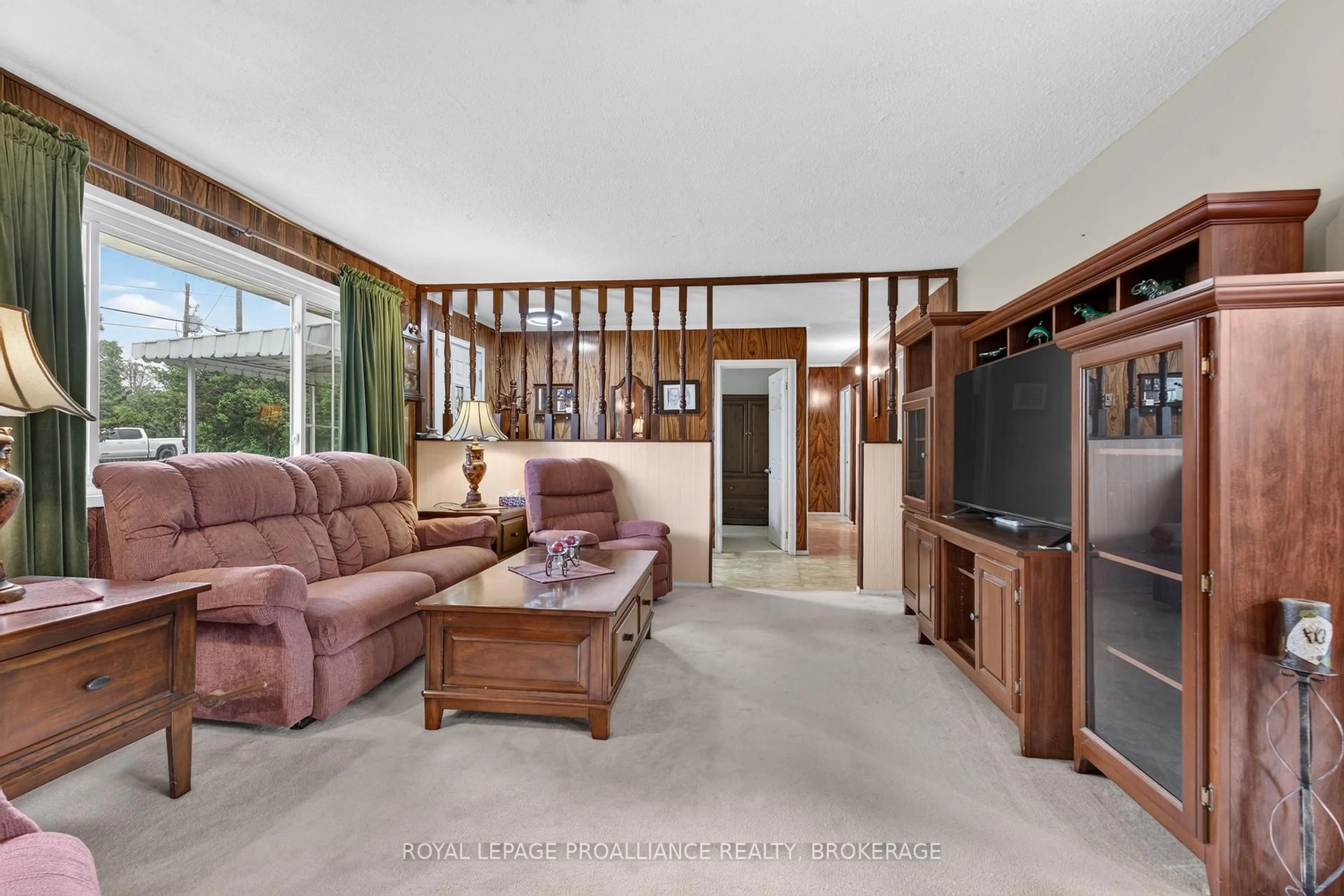 Living room with furniture, unknown for 2871 Burbrook Rd, Kingston Ontario K7P 2Y7