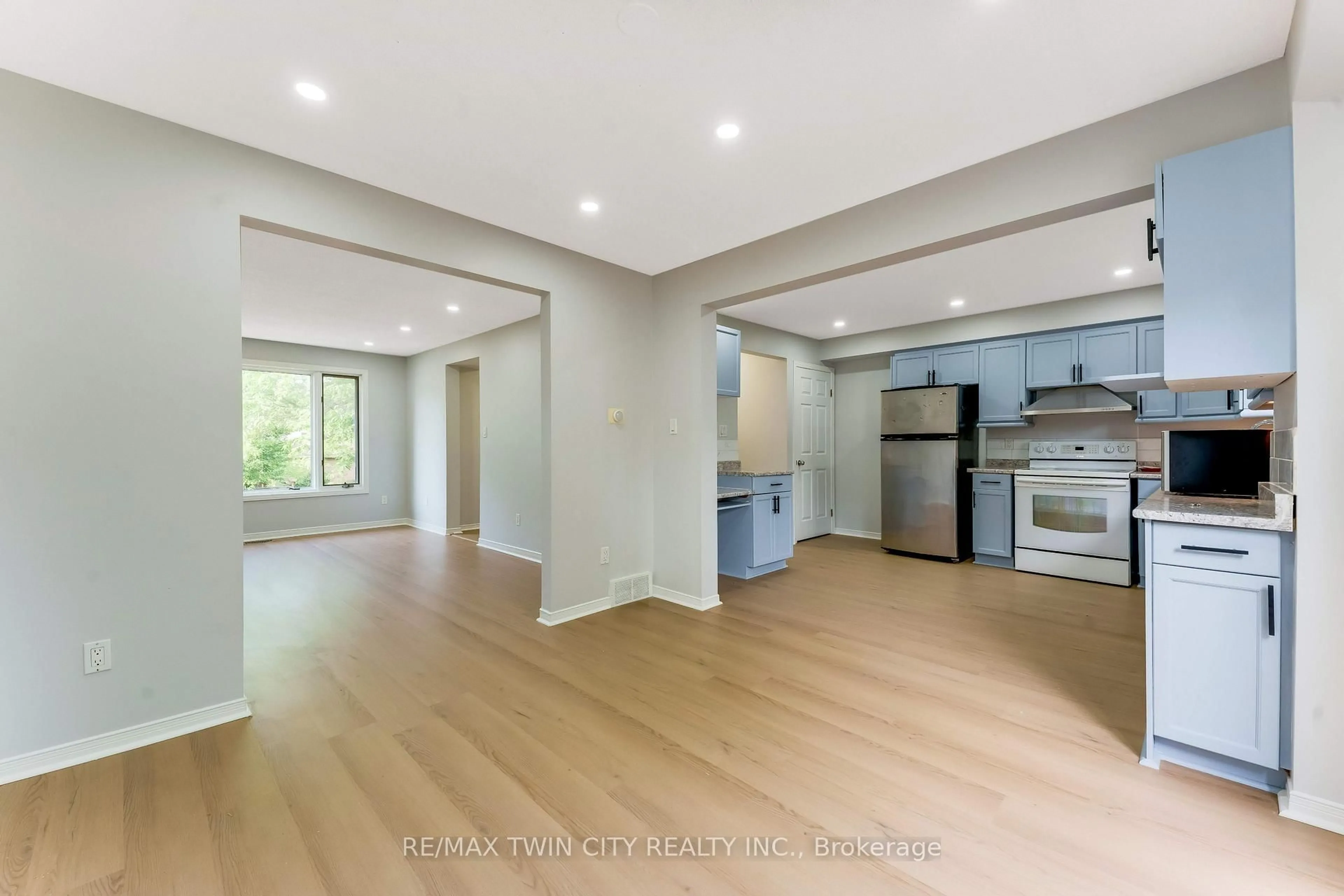 Open concept kitchen, unknown for 68 Old Huron Crt, Kitchener Ontario N2R 1L7