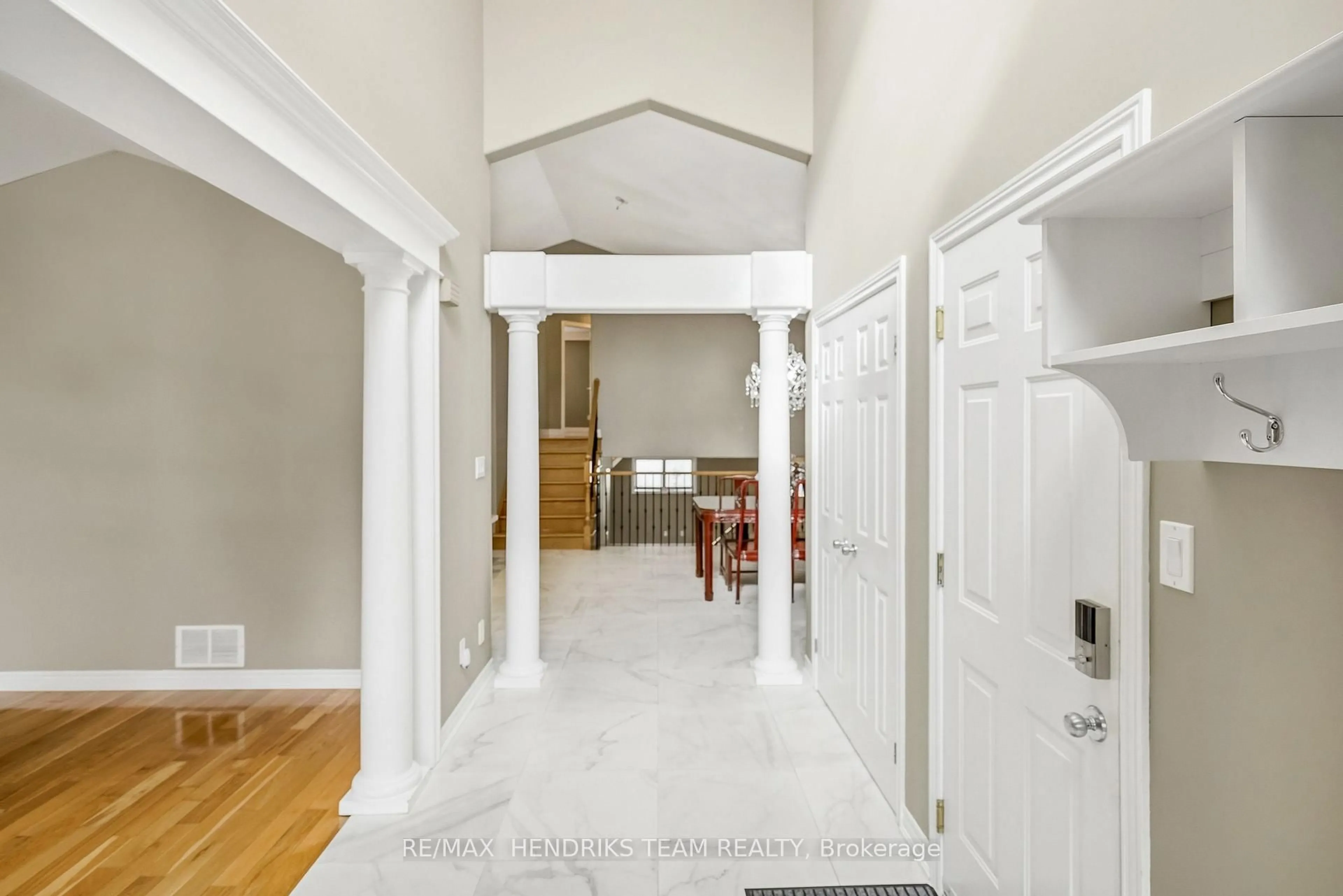 Indoor foyer for 17 First Street Louth, St. Catharines Ontario L2W 1C7
