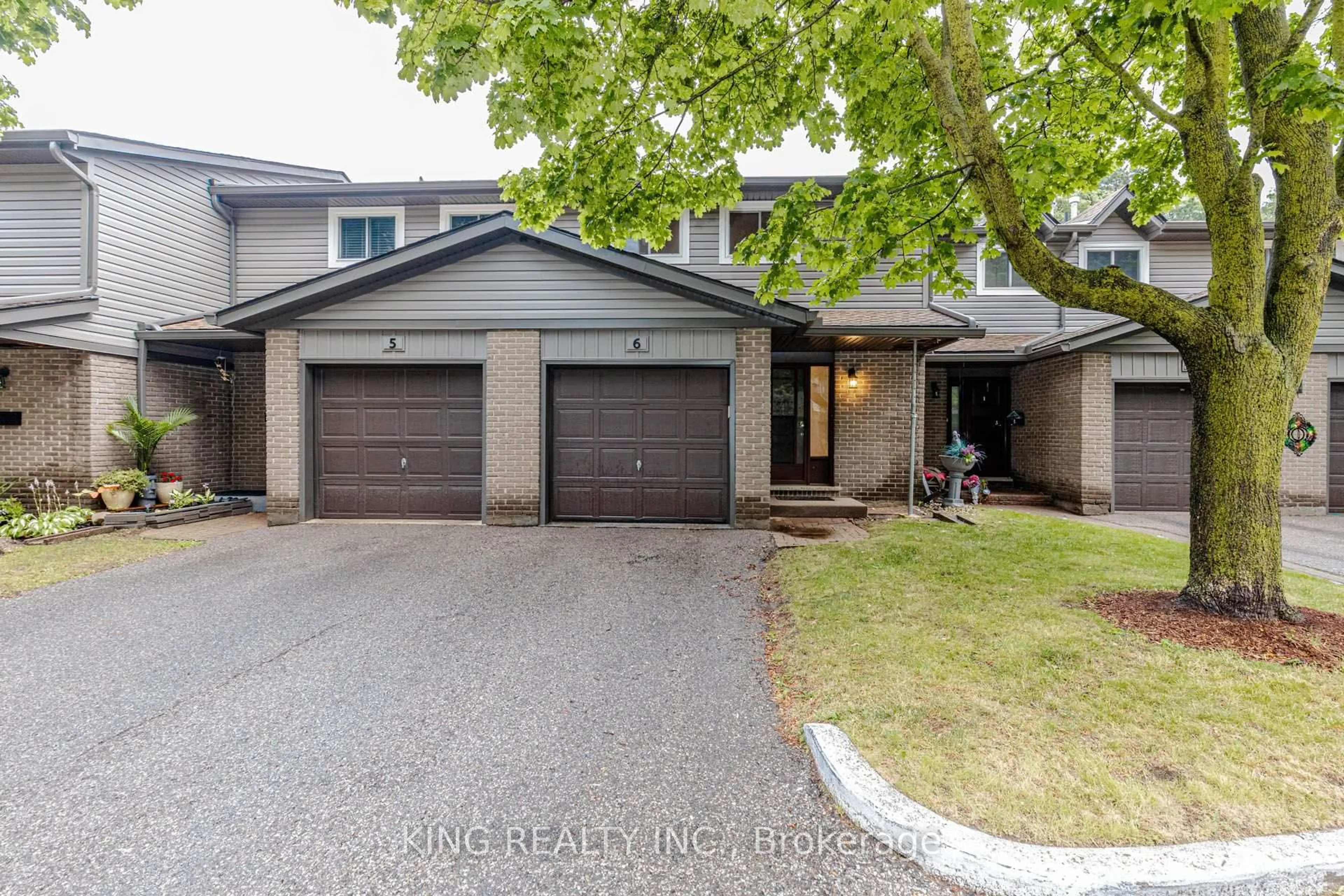 Unknown for 46 Cedarwoods Cres #6, Kitchener Ontario N2C 2L7