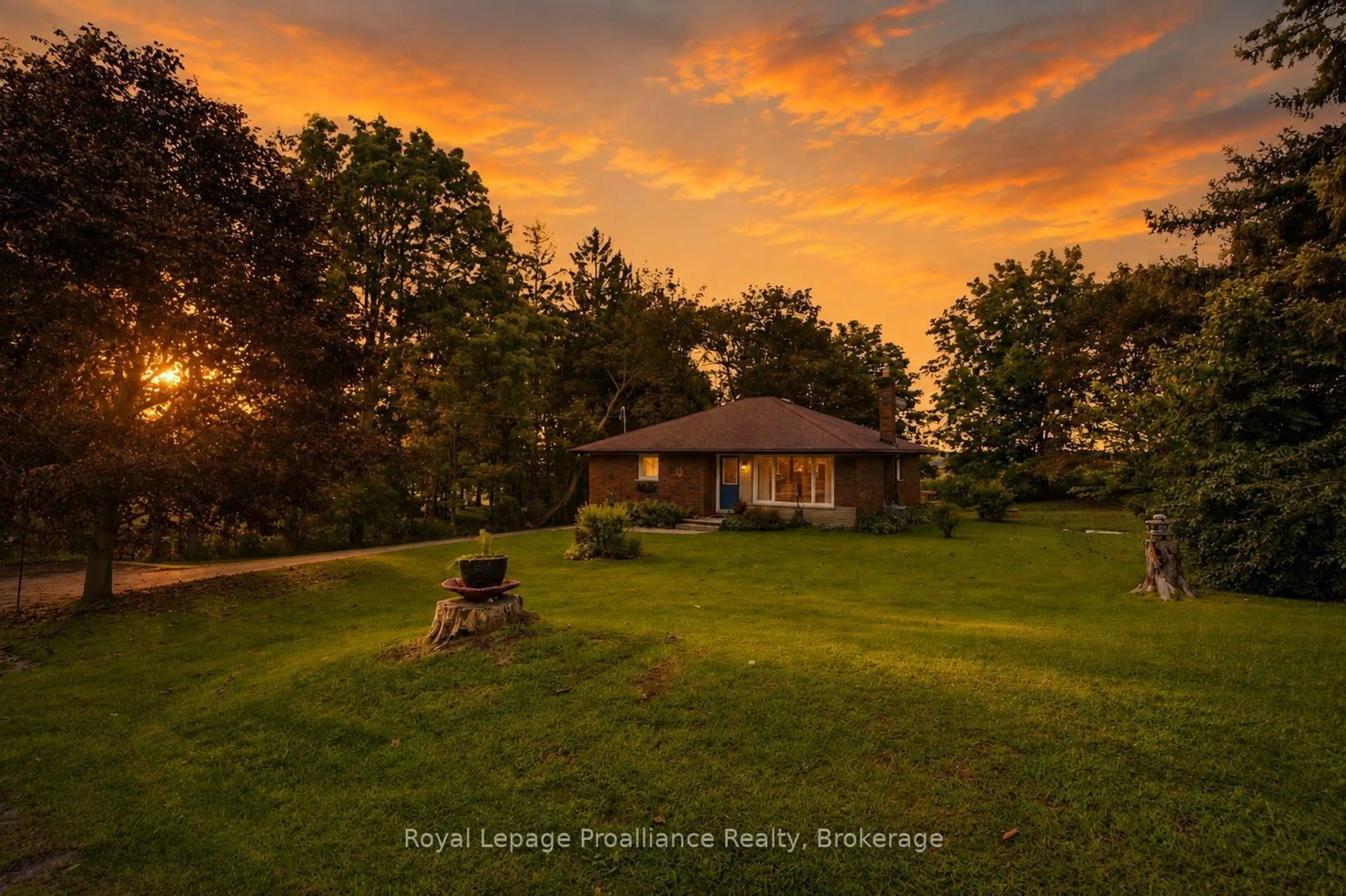 A pic from outside/outdoor area/front of a property/back of a property/a pic from drone, water/lake/river/ocean view for 8161 Danforth Rd, Hamilton Township Ontario K9A 0N9