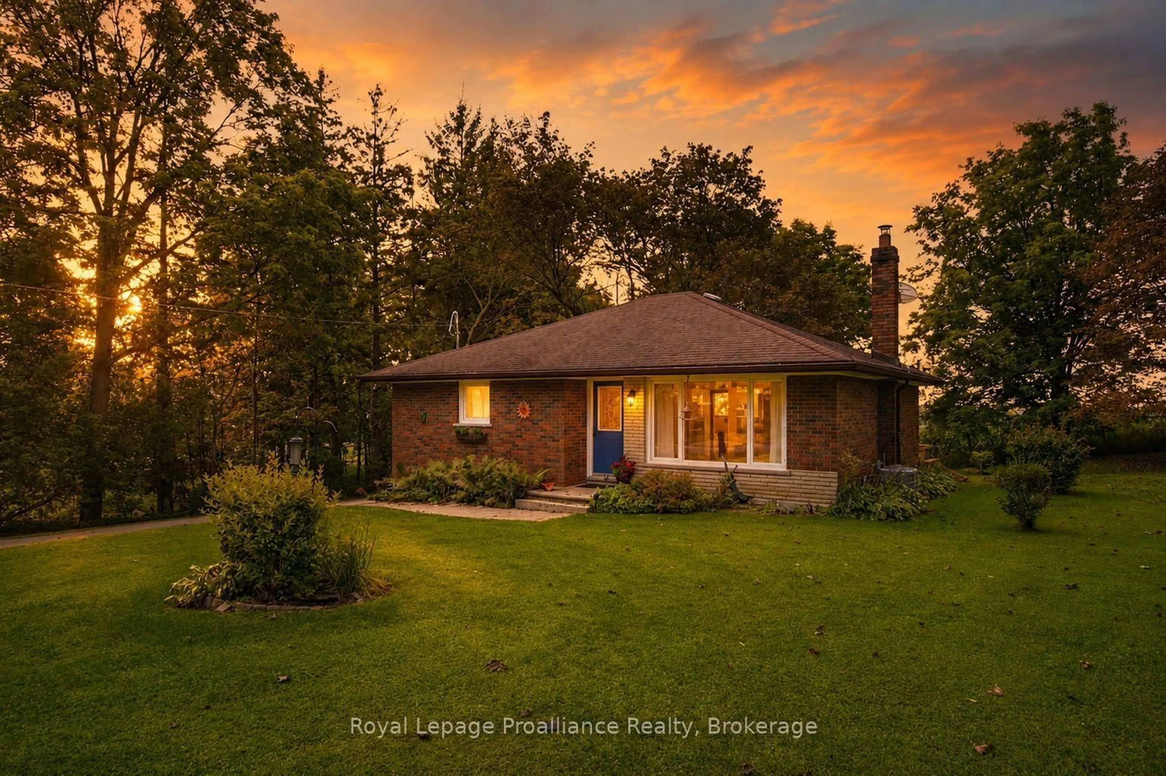 A pic from outside/outdoor area/front of a property/back of a property/a pic from drone, water/lake/river/ocean view for 8161 Danforth Rd, Hamilton Township Ontario K9A 0N9