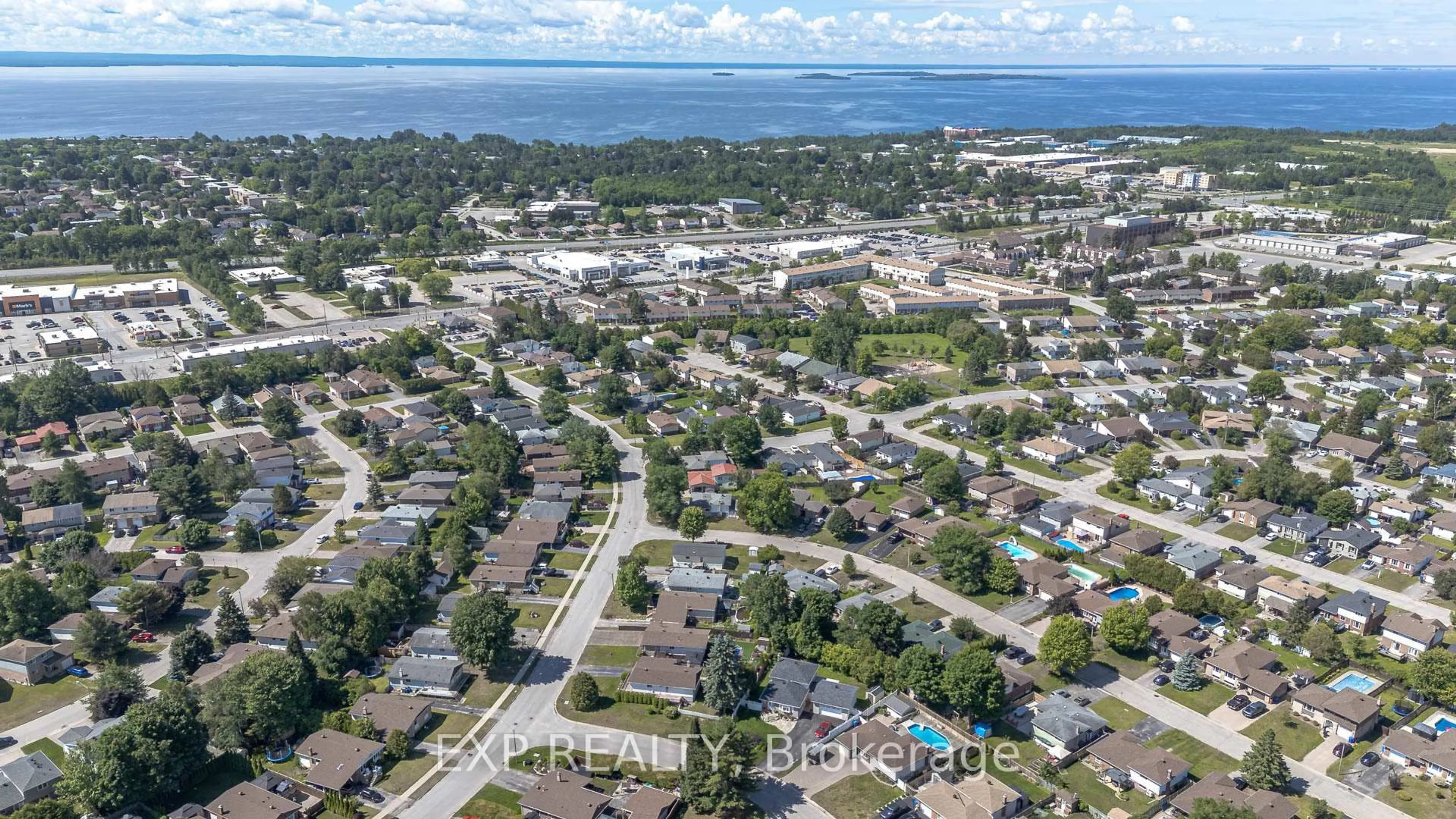 A pic from outside/outdoor area/front of a property/back of a property/a pic from drone, street for 10 Kathryn Cres, North Bay Ontario P1B 8P4