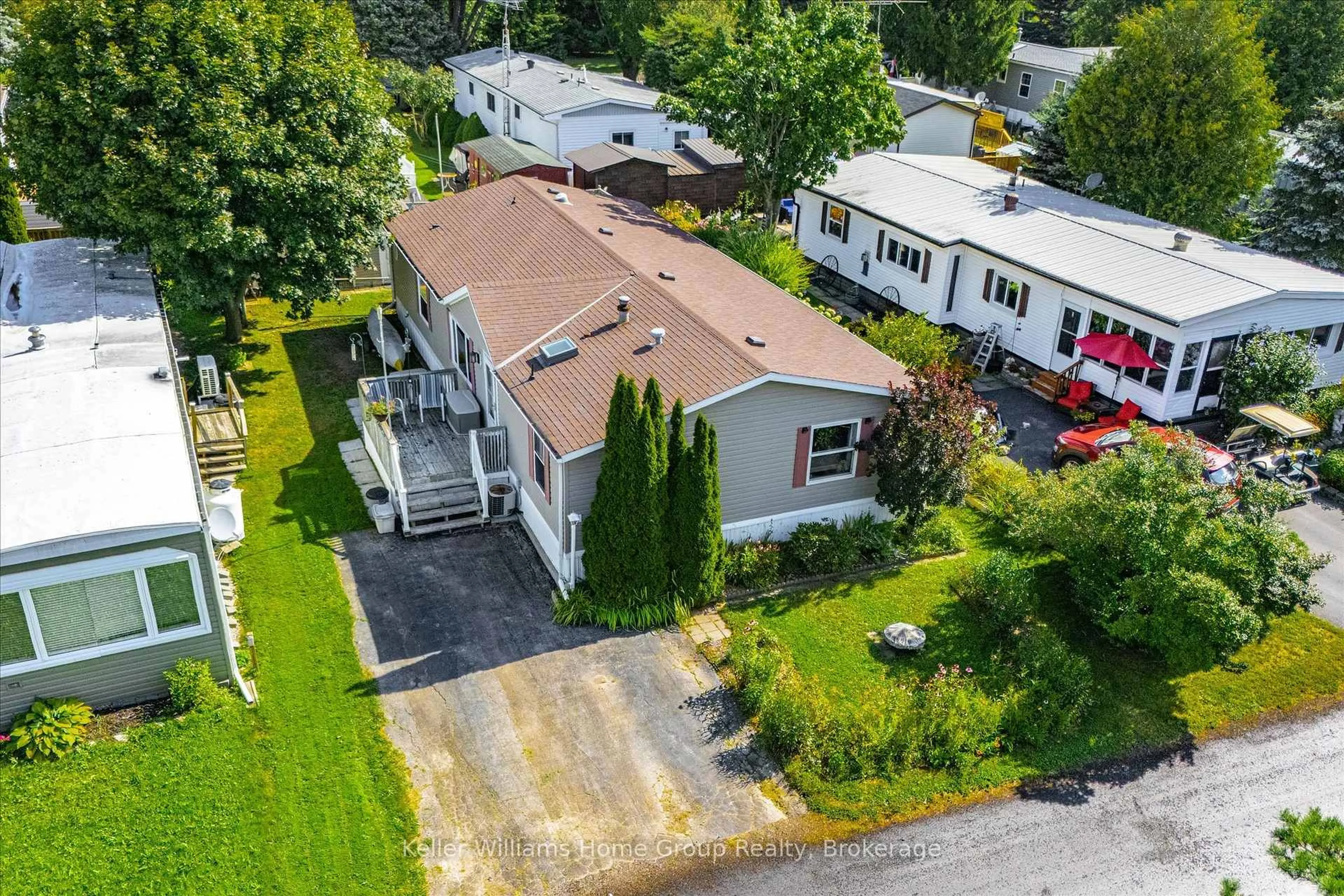A pic from outside/outdoor area/front of a property/back of a property/a pic from drone, street for 9 First Ave, Centre Wellington Ontario N1M 2W5