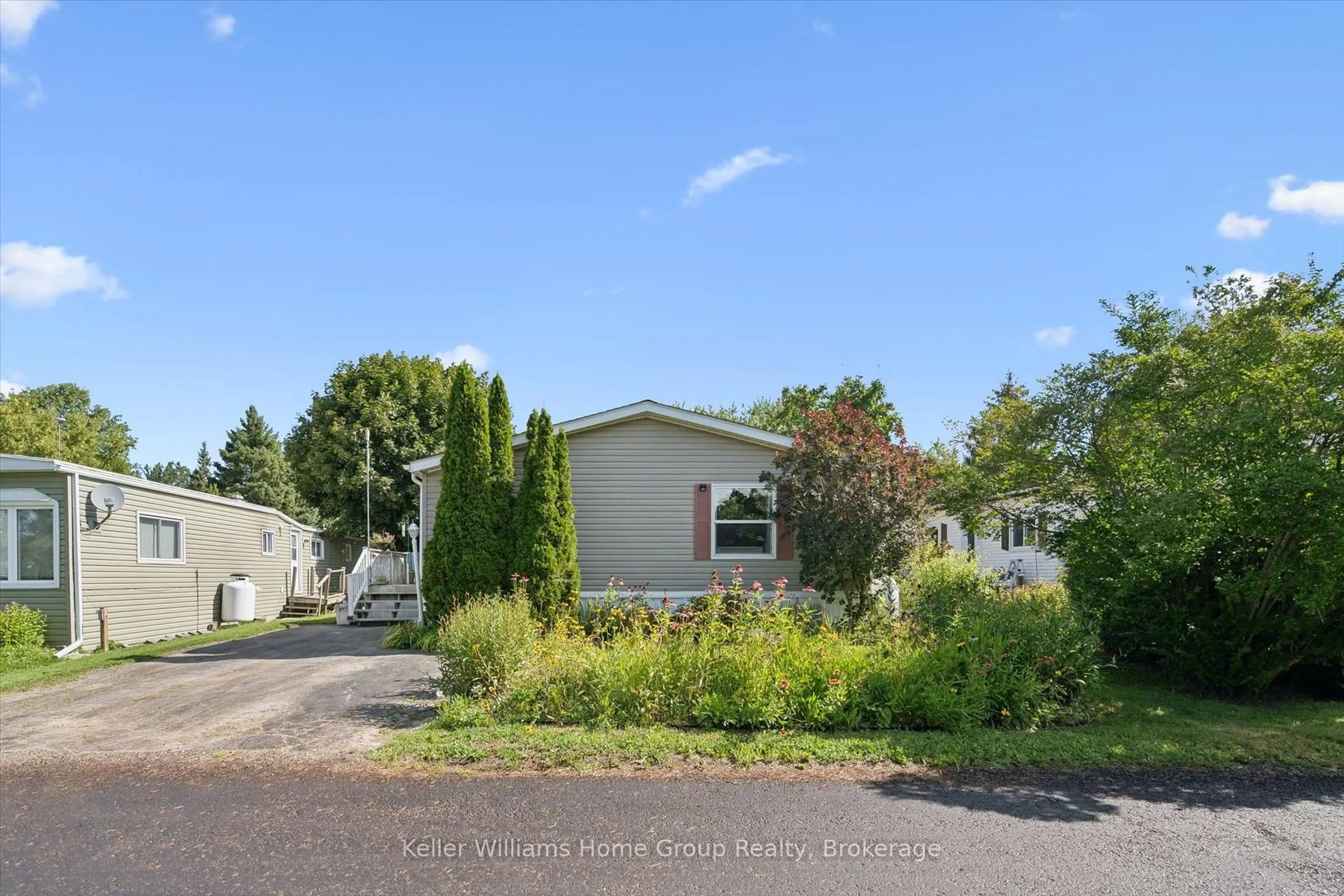 Home with vinyl exterior material, street for 9 First Ave, Centre Wellington Ontario N1M 2W5