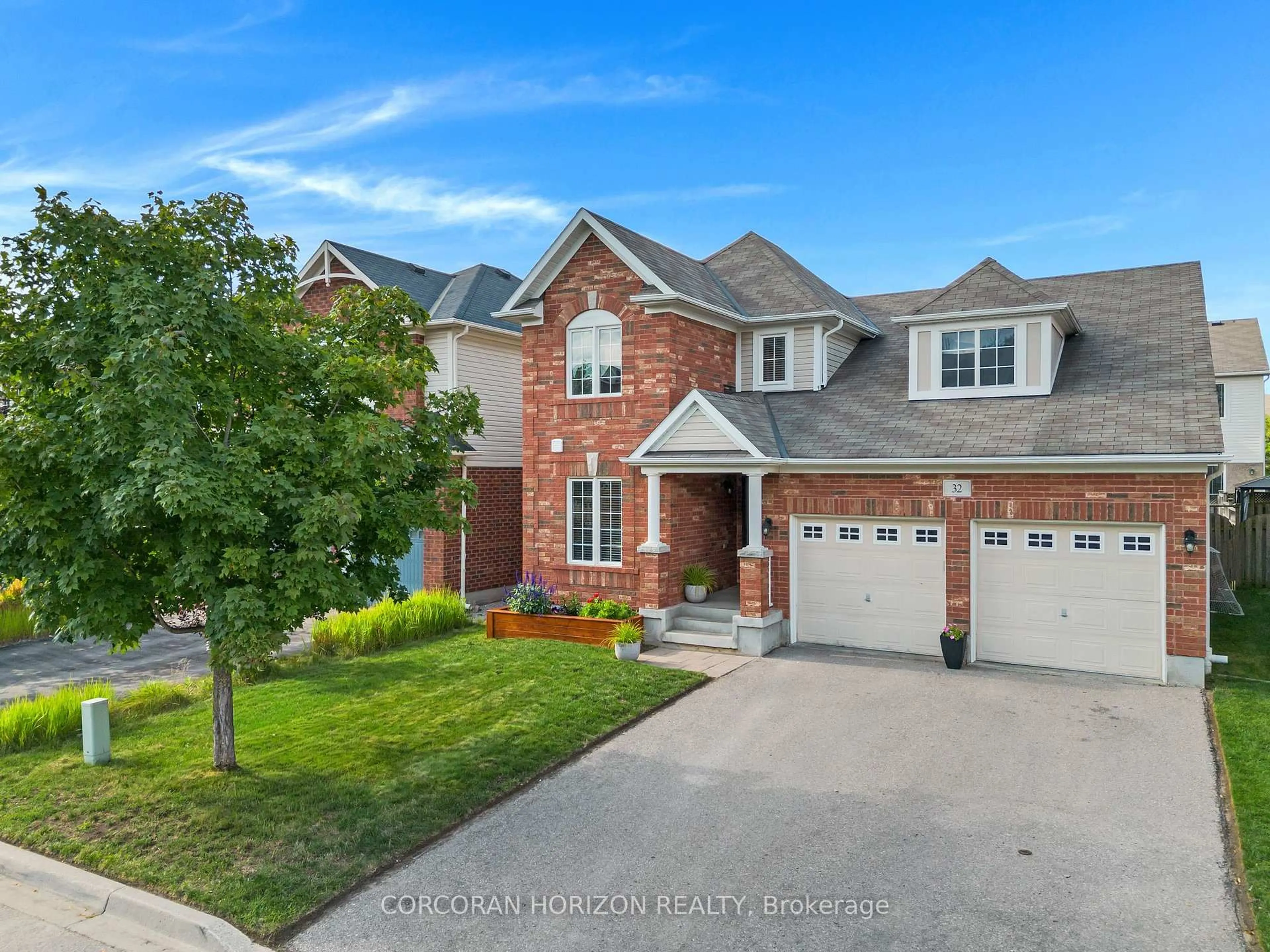 Home with brick exterior material, street for 32 Chase Cres, Cambridge Ontario N3C 0C5