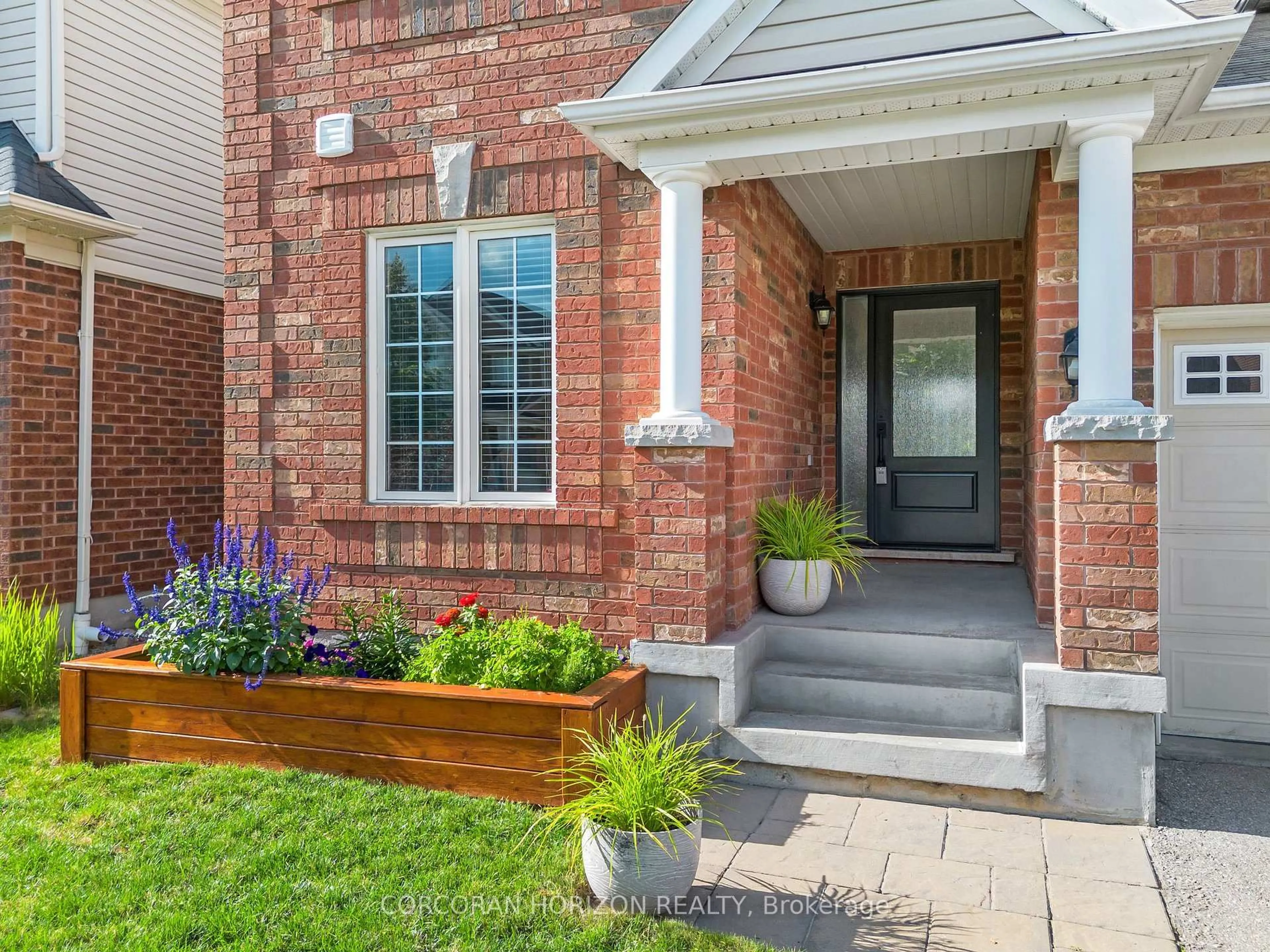 Home with brick exterior material, street for 32 Chase Cres, Cambridge Ontario N3C 0C5