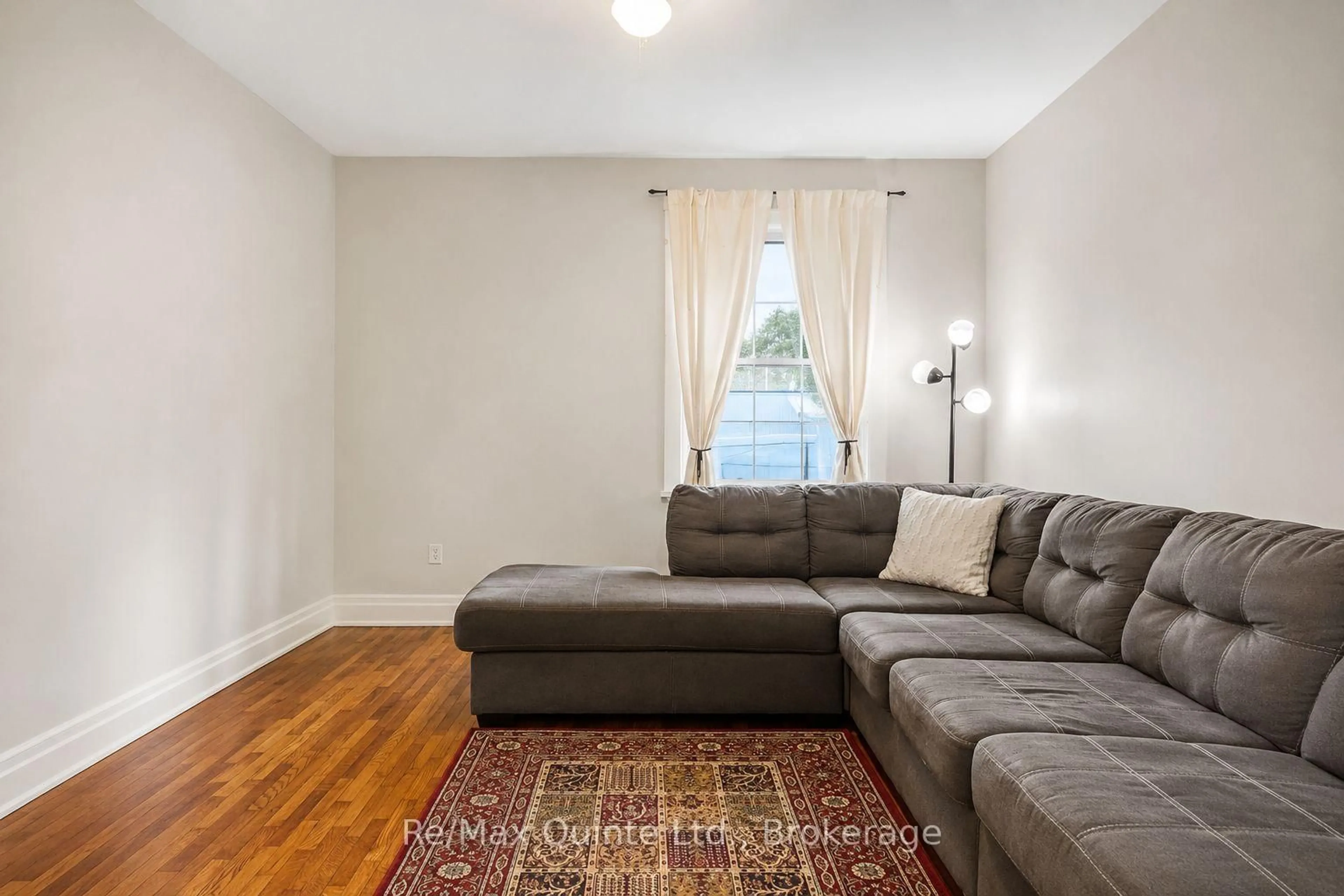 Living room with furniture, unknown for 296 Coleman St, Belleville Ontario K8N 3J1