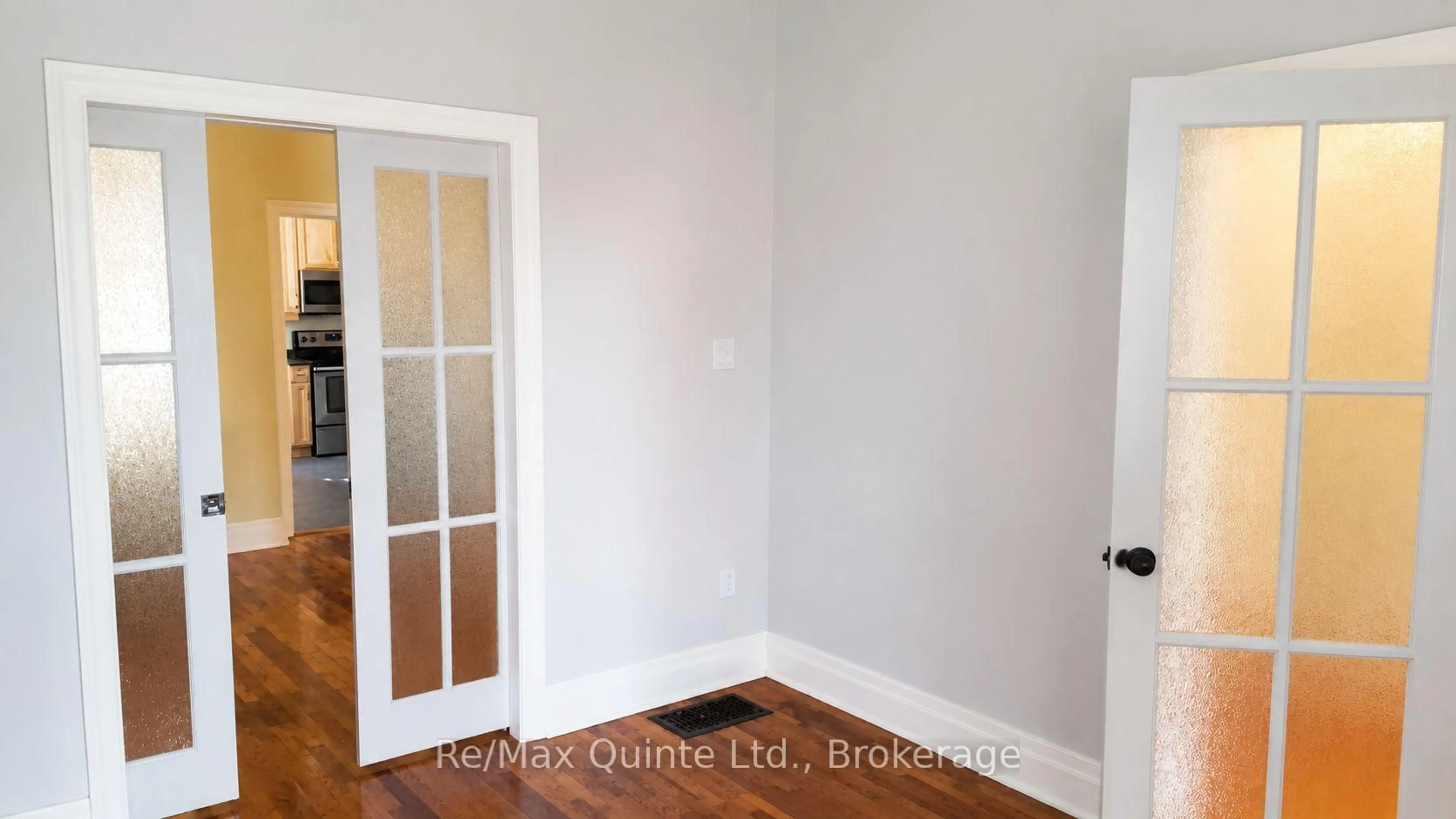 A pic of a room for 296 Coleman St, Belleville Ontario K8N 3J1
