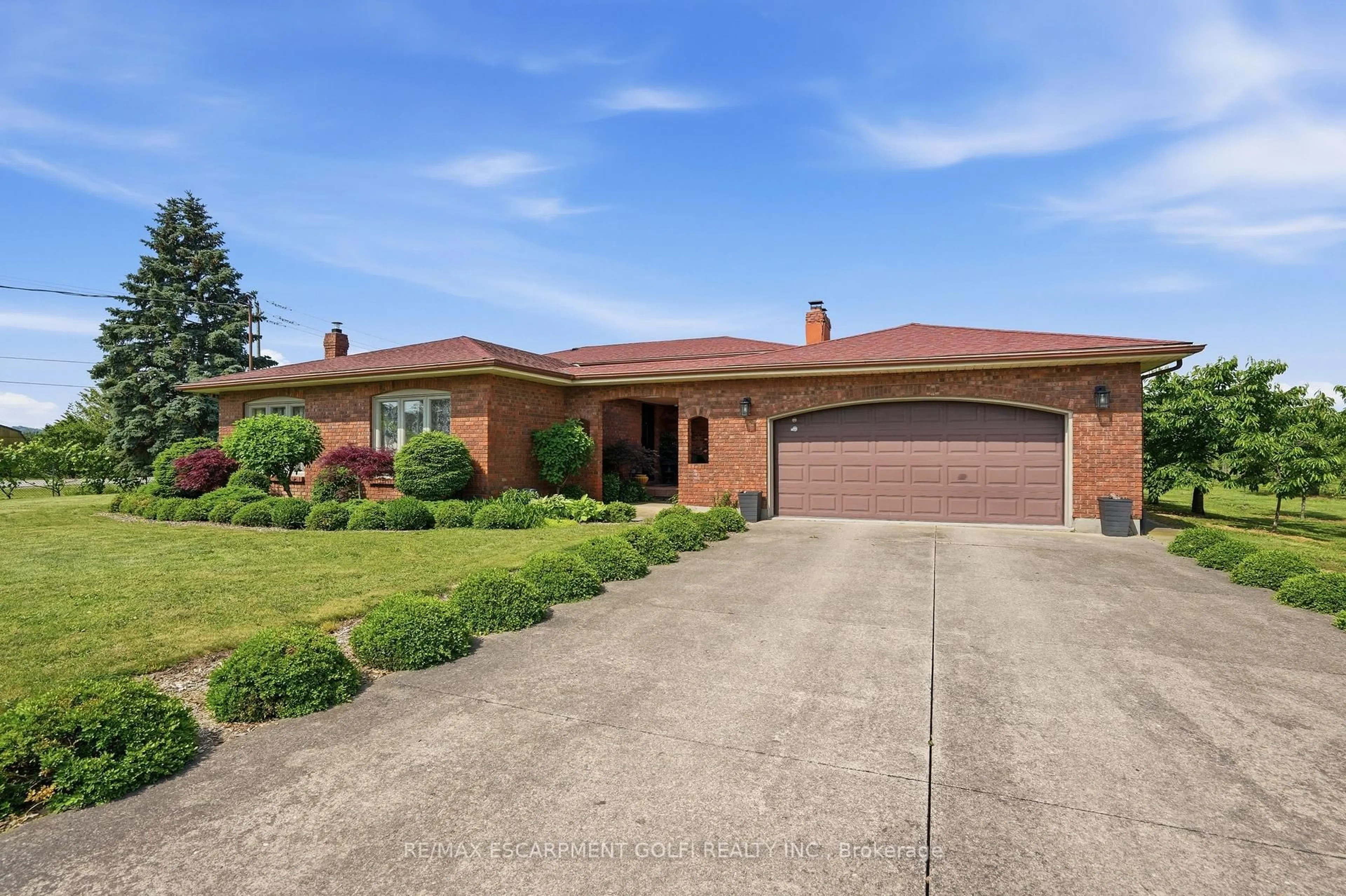 Home with brick exterior material, street for 710 Concession 2 Rd, Niagara-on-the-Lake Ontario L0S 1J0