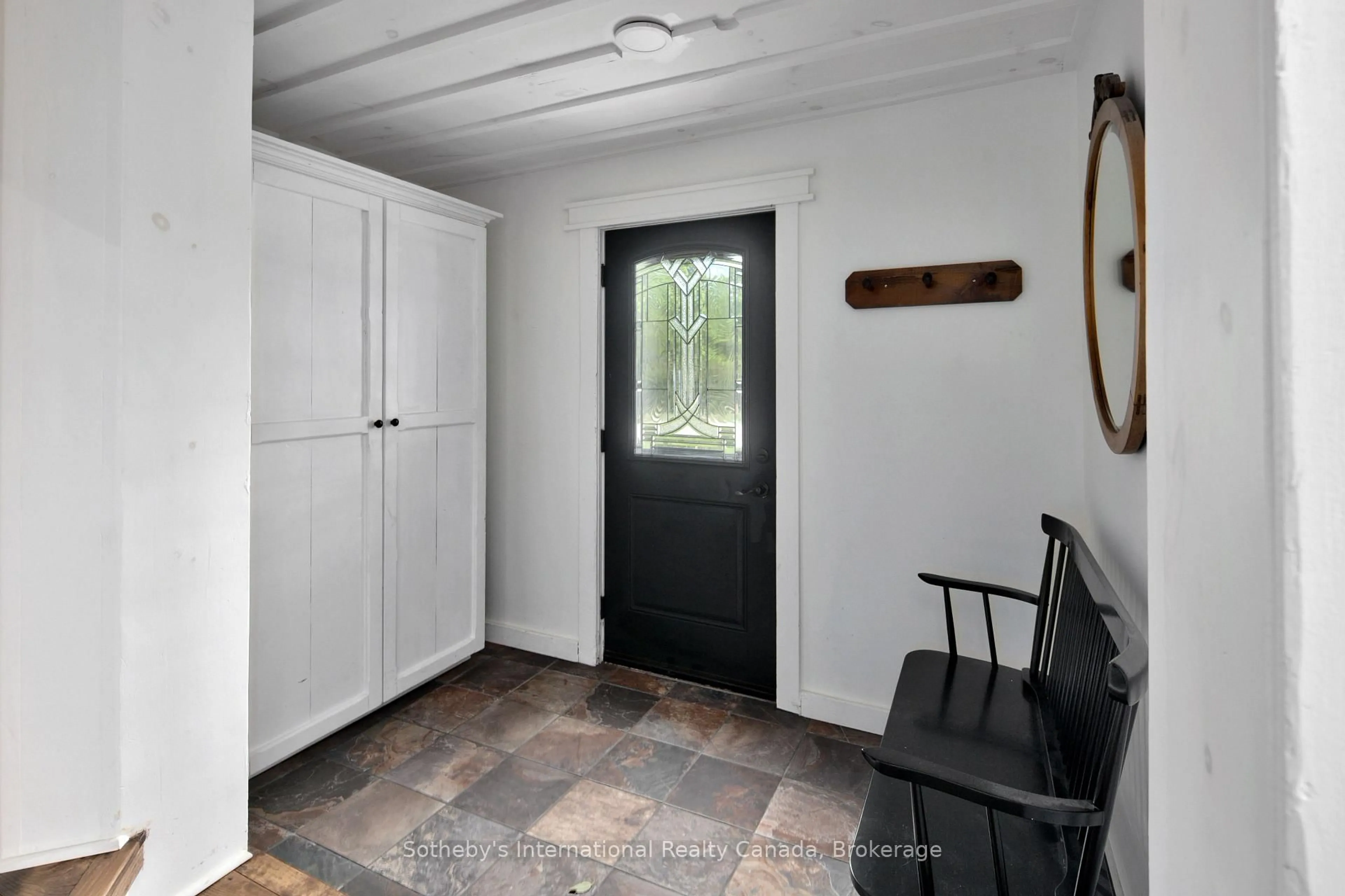 Indoor entryway for 158254 7th Line, Meaford Ontario N4L 0A7