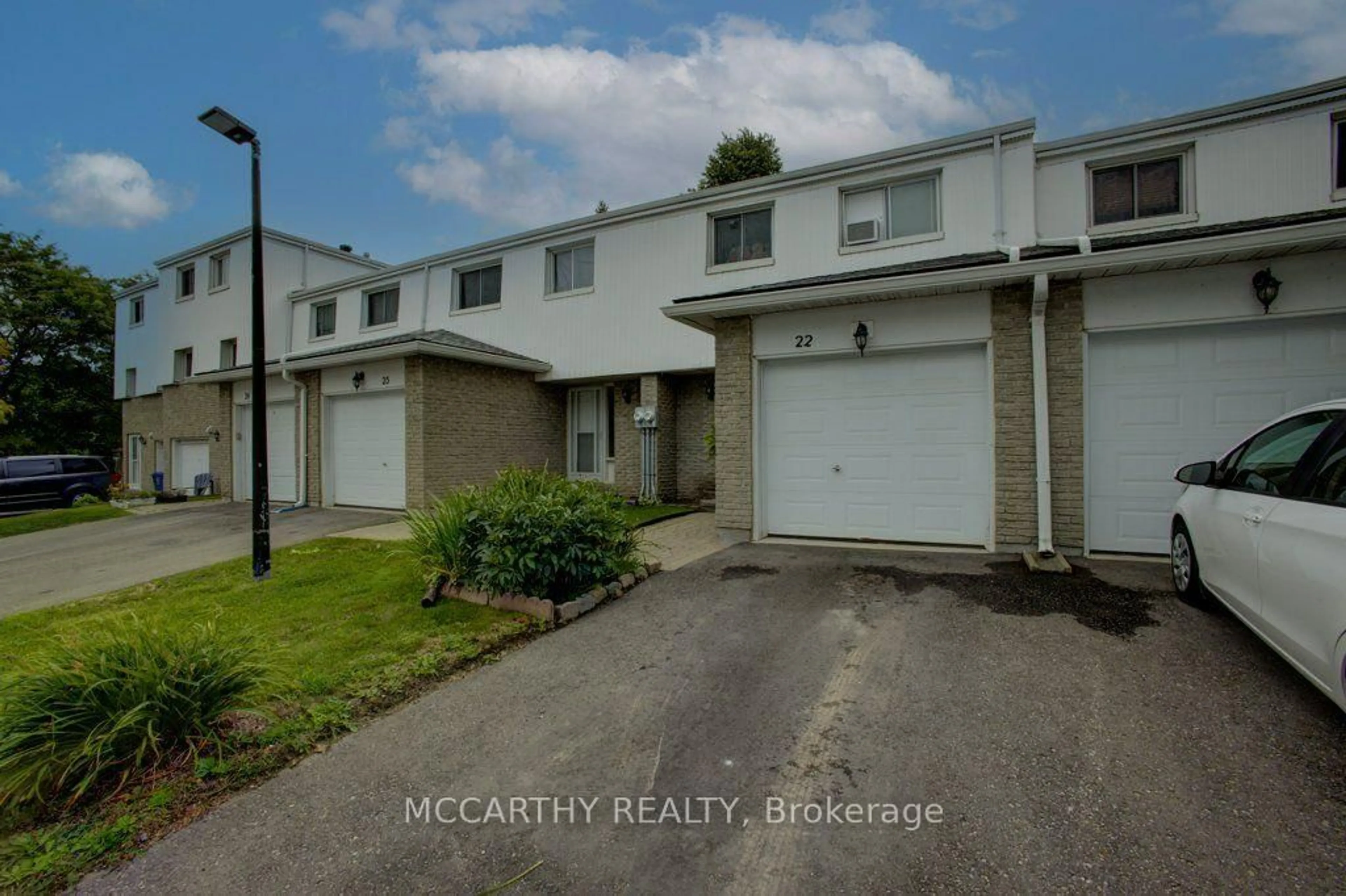 A pic from outside/outdoor area/front of a property/back of a property/a pic from drone, street for 325 William St #22, Shelburne Ontario L9V 2X6